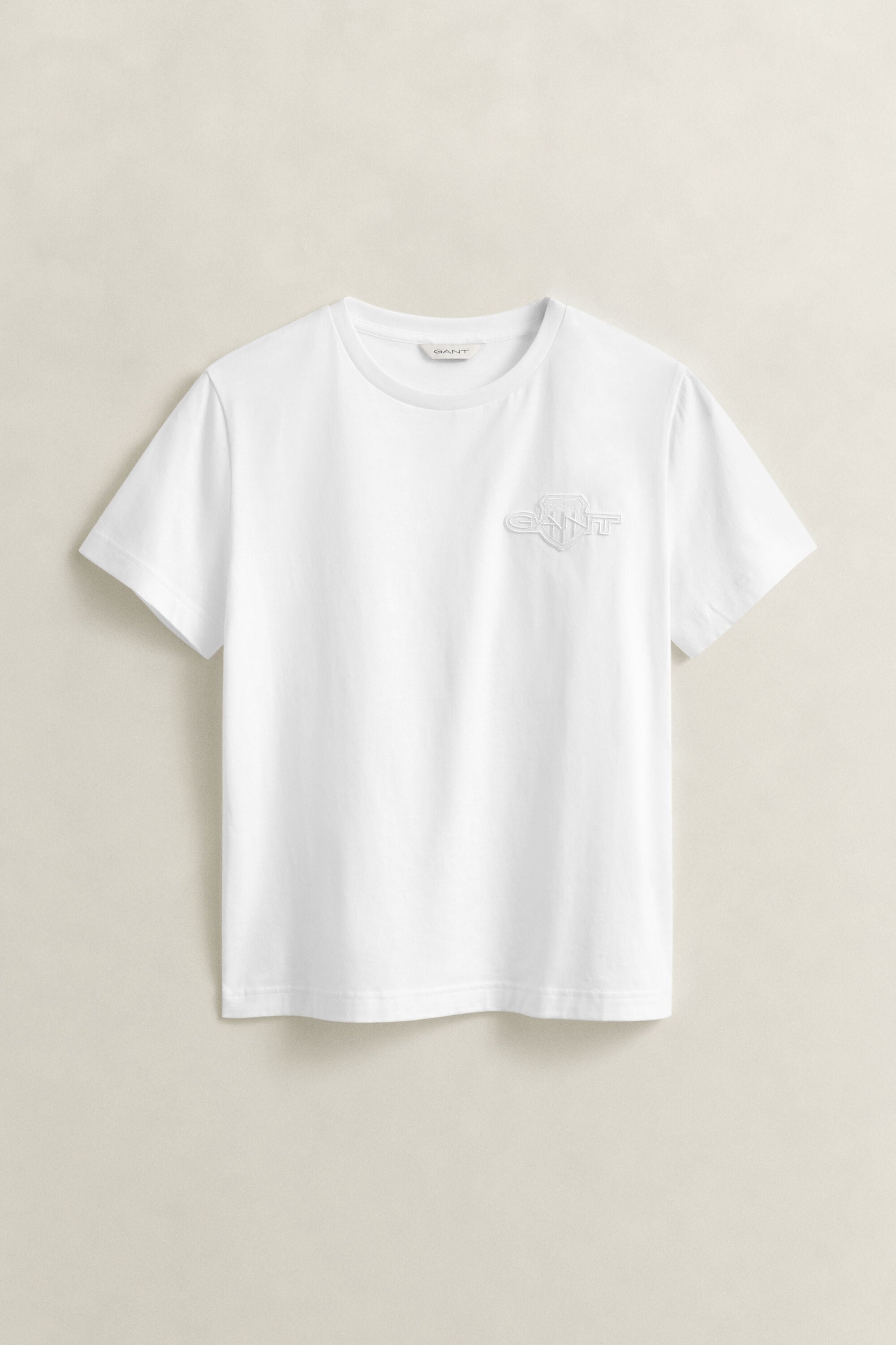 T-shirt avec écusson ton sur ton