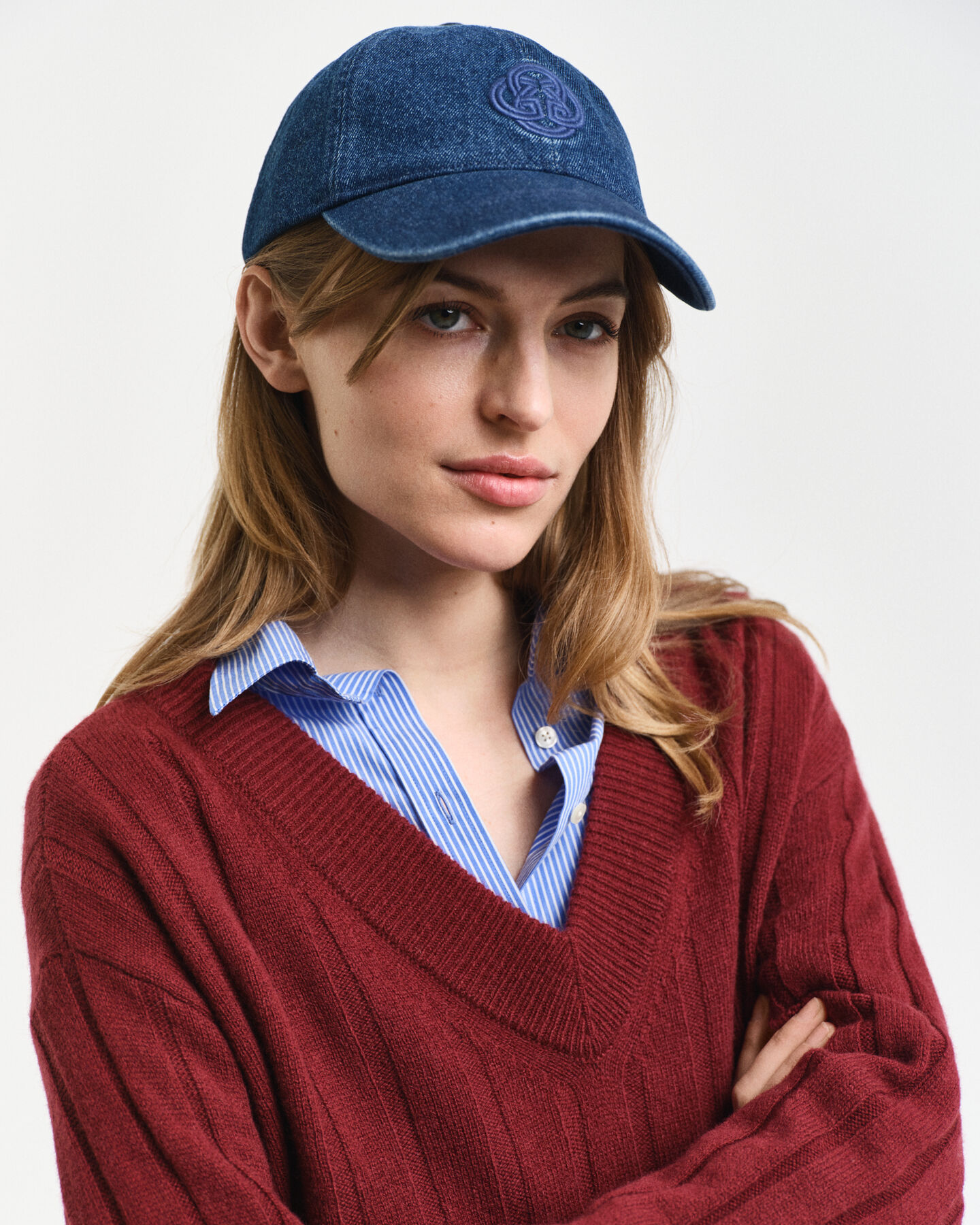 Pull col V en laine &agrave; c&ocirc;tes larges