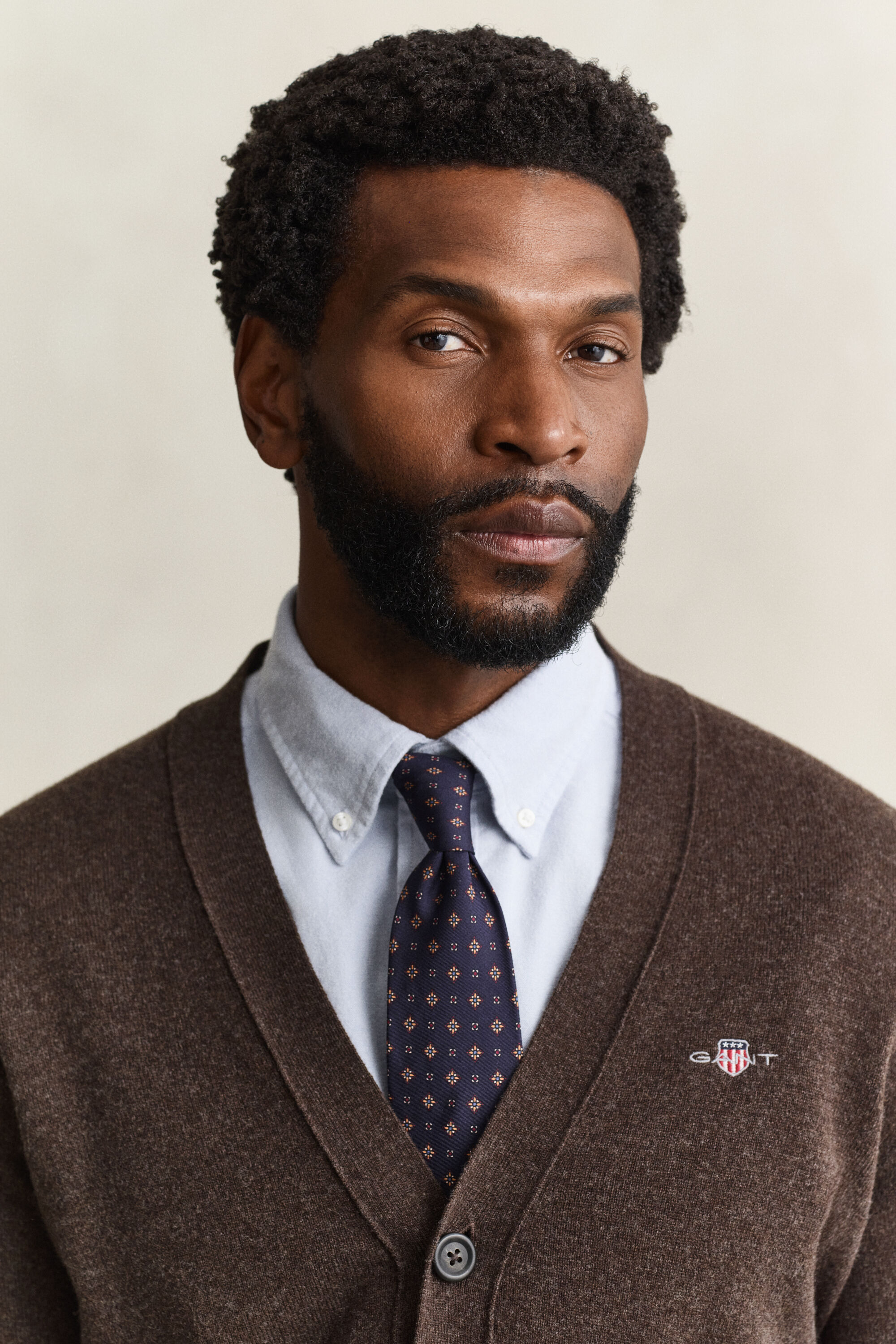 Cardigan col V en laine d’agneau