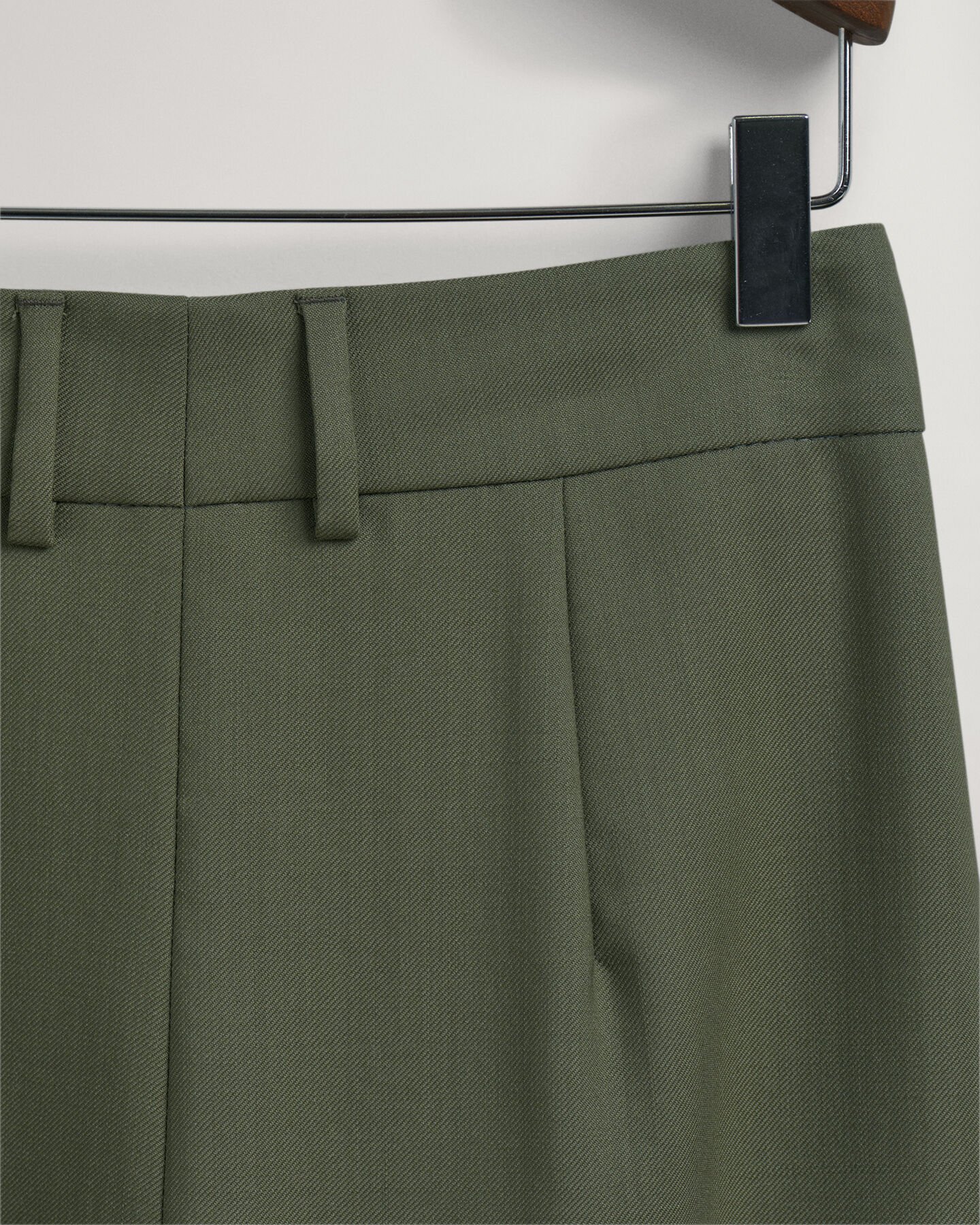 Pantalon large plissé à taille haute