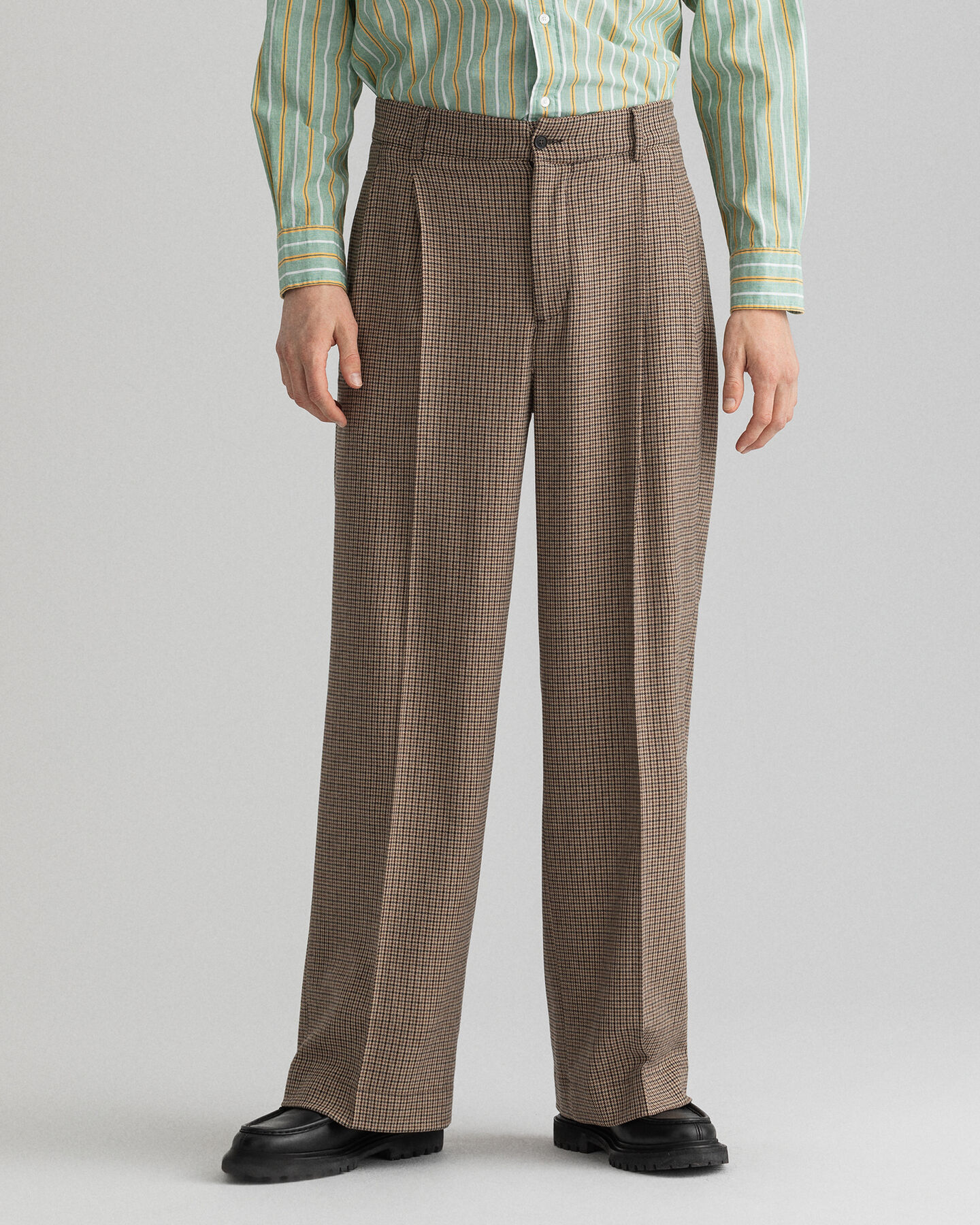 Pantalon de costume plissé à carreaux