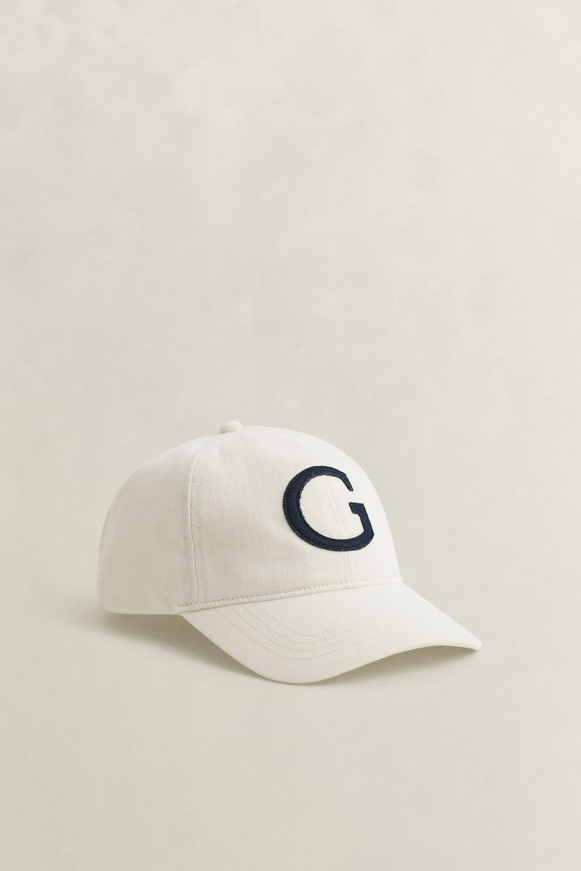 Casquette avec écusson G
