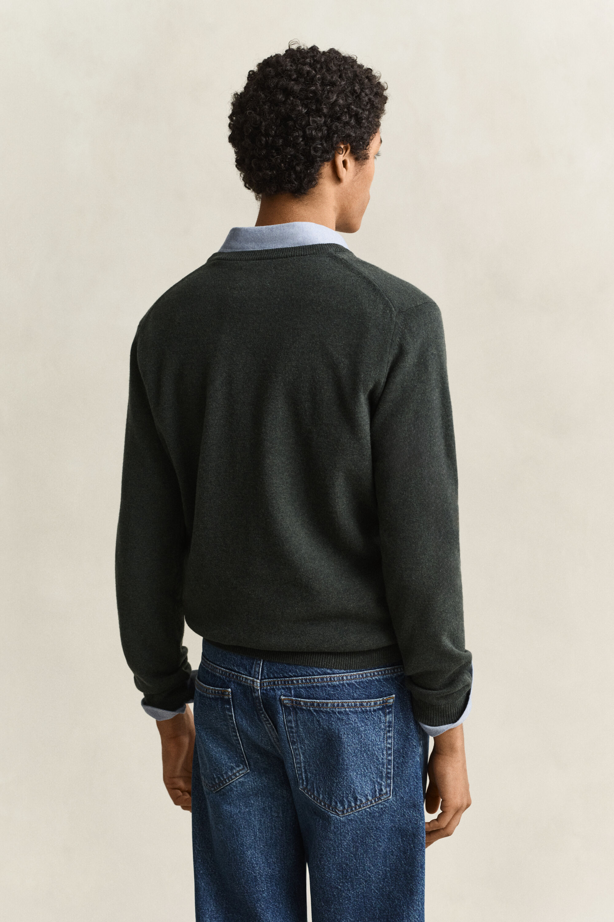 Pull col V en laine d’agneau