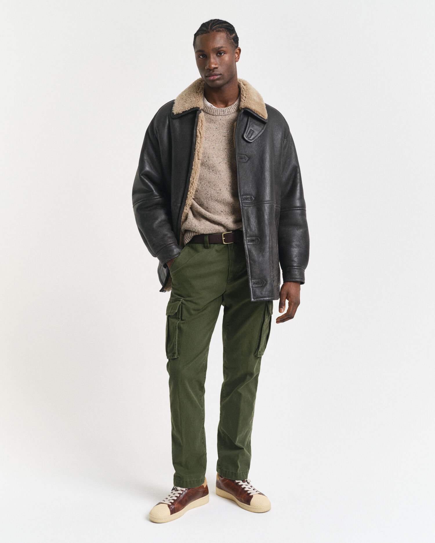 Pantalon cargo coupe regular en sergé de coton