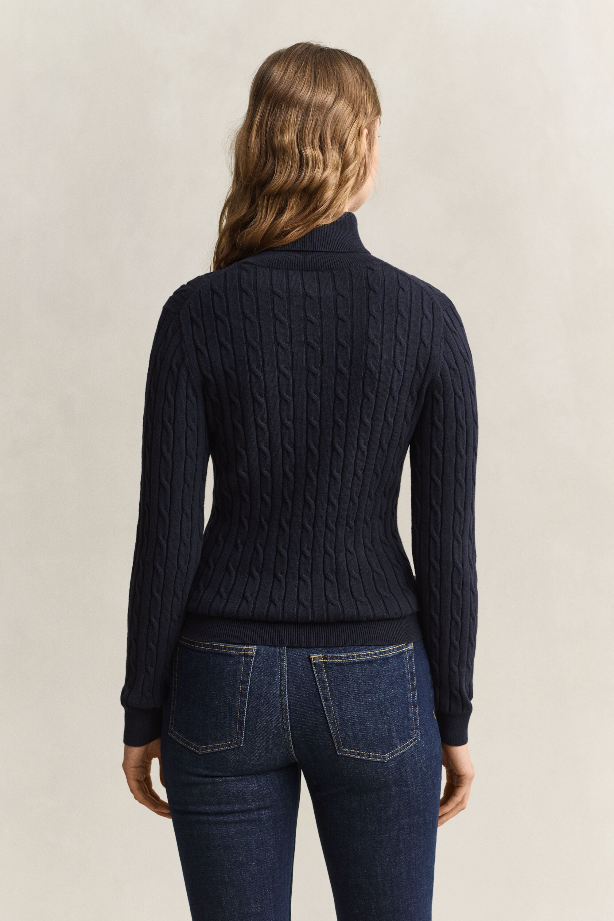 Pull col roulé en maille de coton stretch à torsades