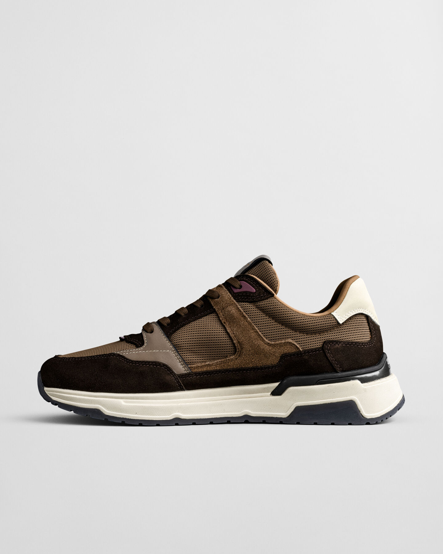 Baskets en daim et mesh Jeuton