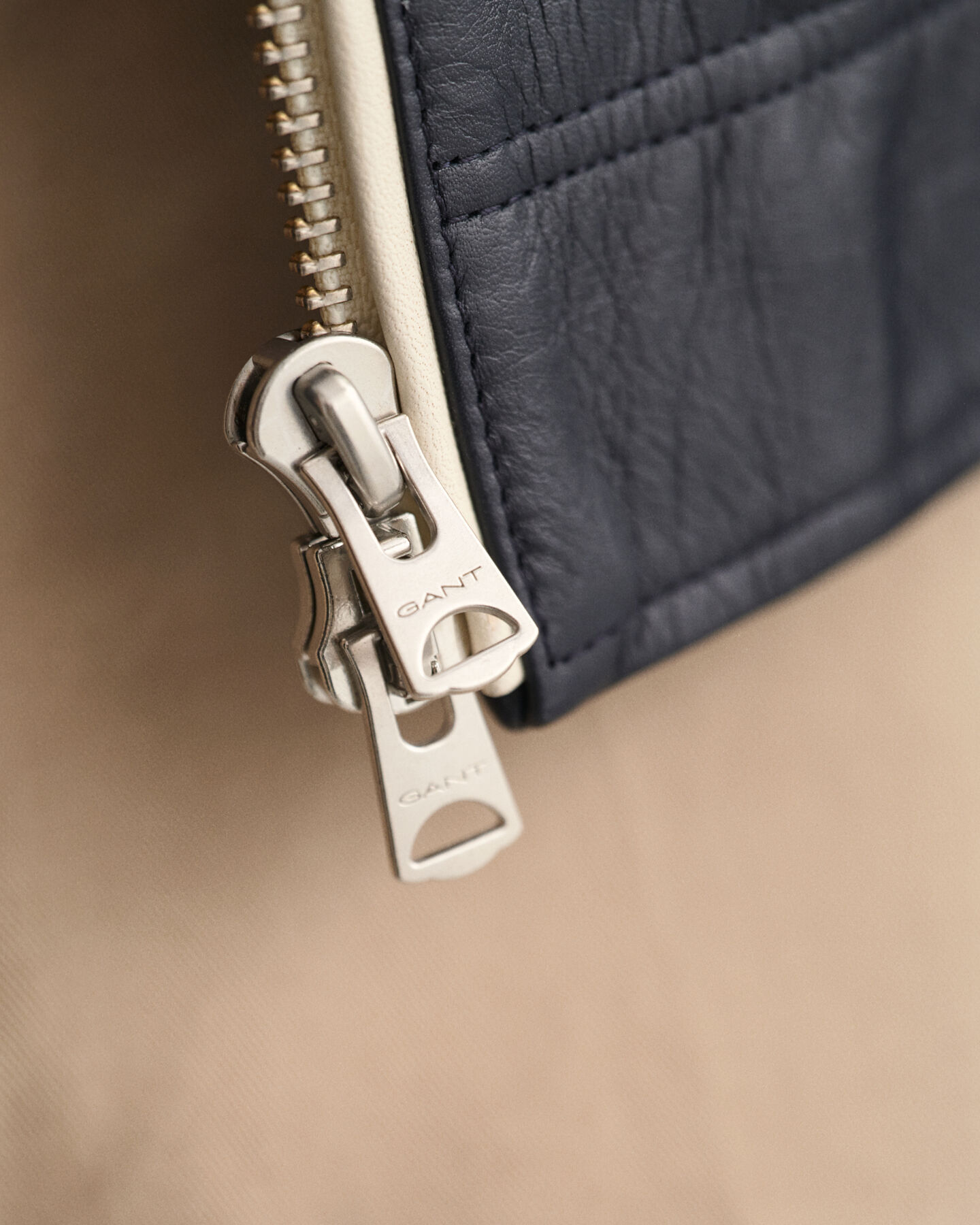 Veste courte en cuir