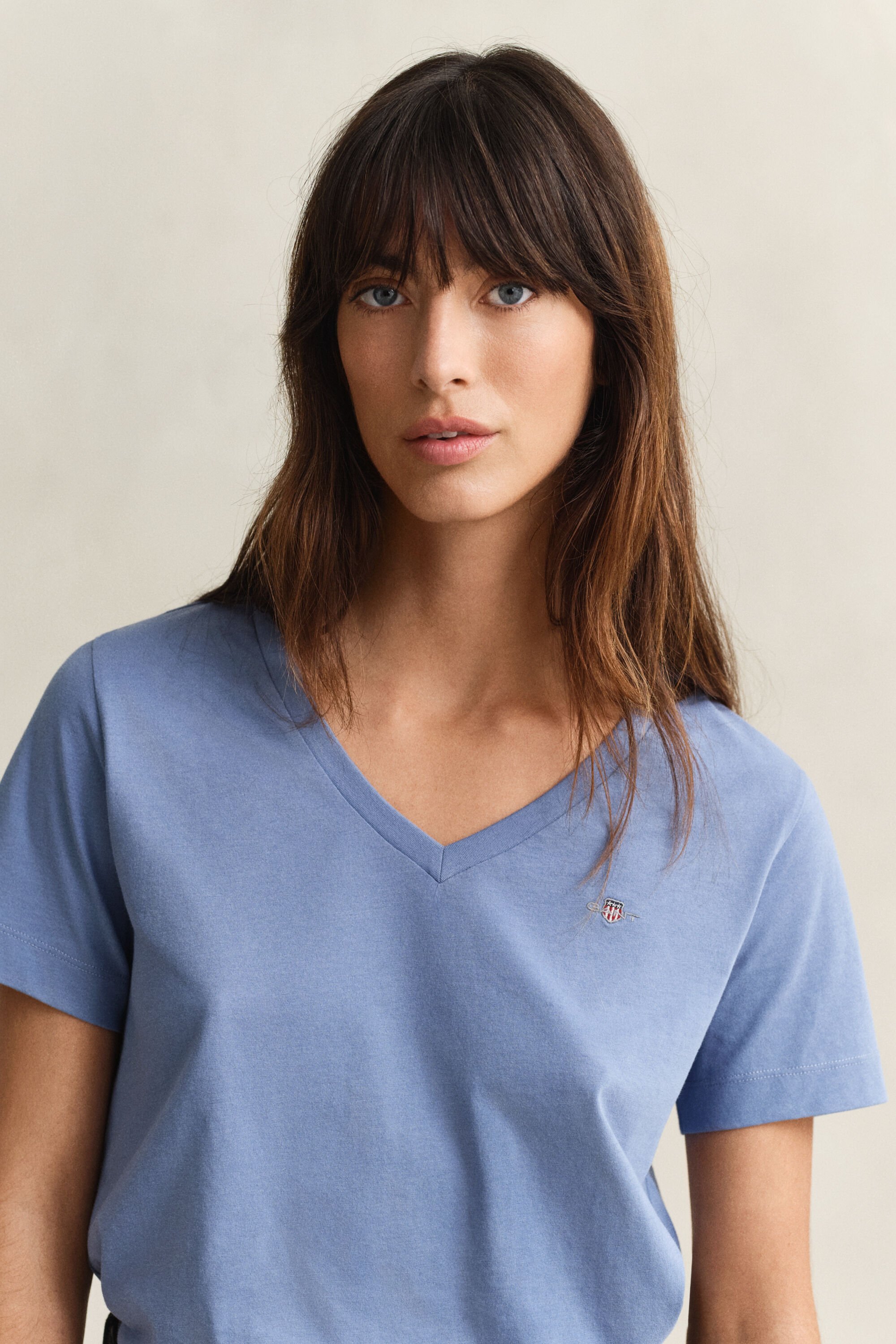 T-shirt col V Shield