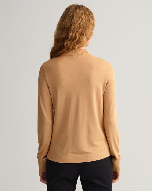 Polo en mati&egrave;re piqu&eacute;e &agrave; manches longues Detail Collar