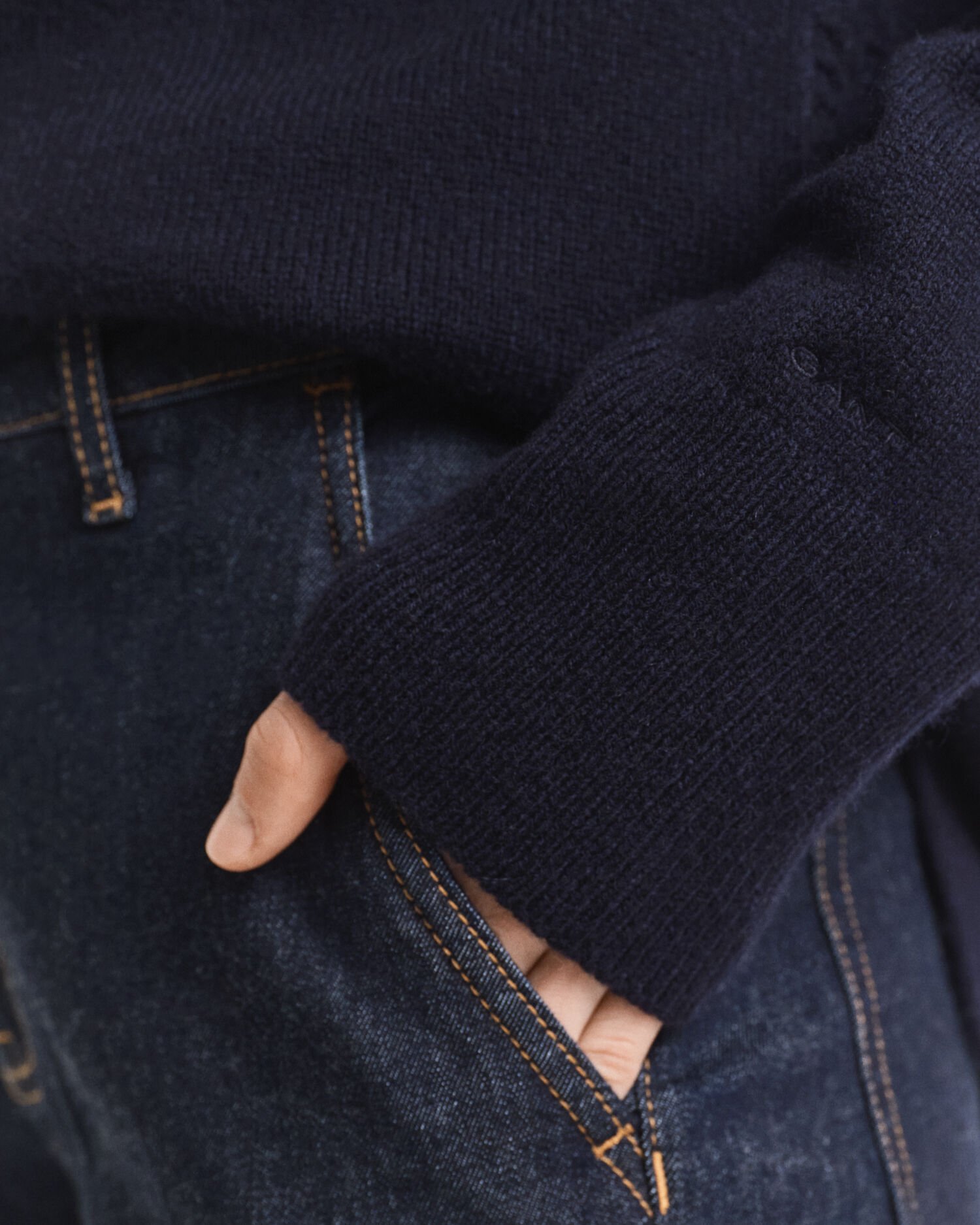 Pull col roulé en laine et cachemire doux