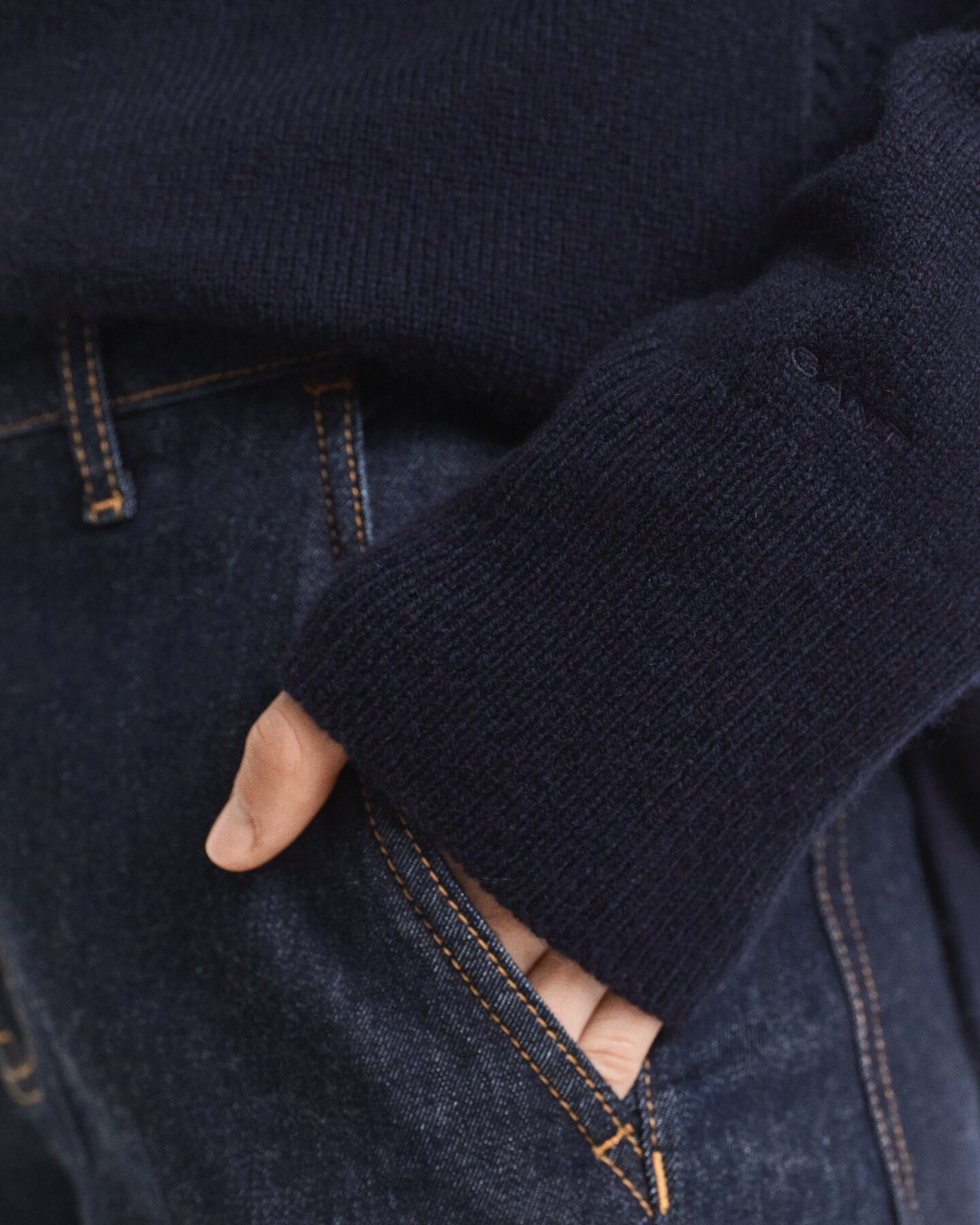 Pull col roulé en laine et cachemire doux