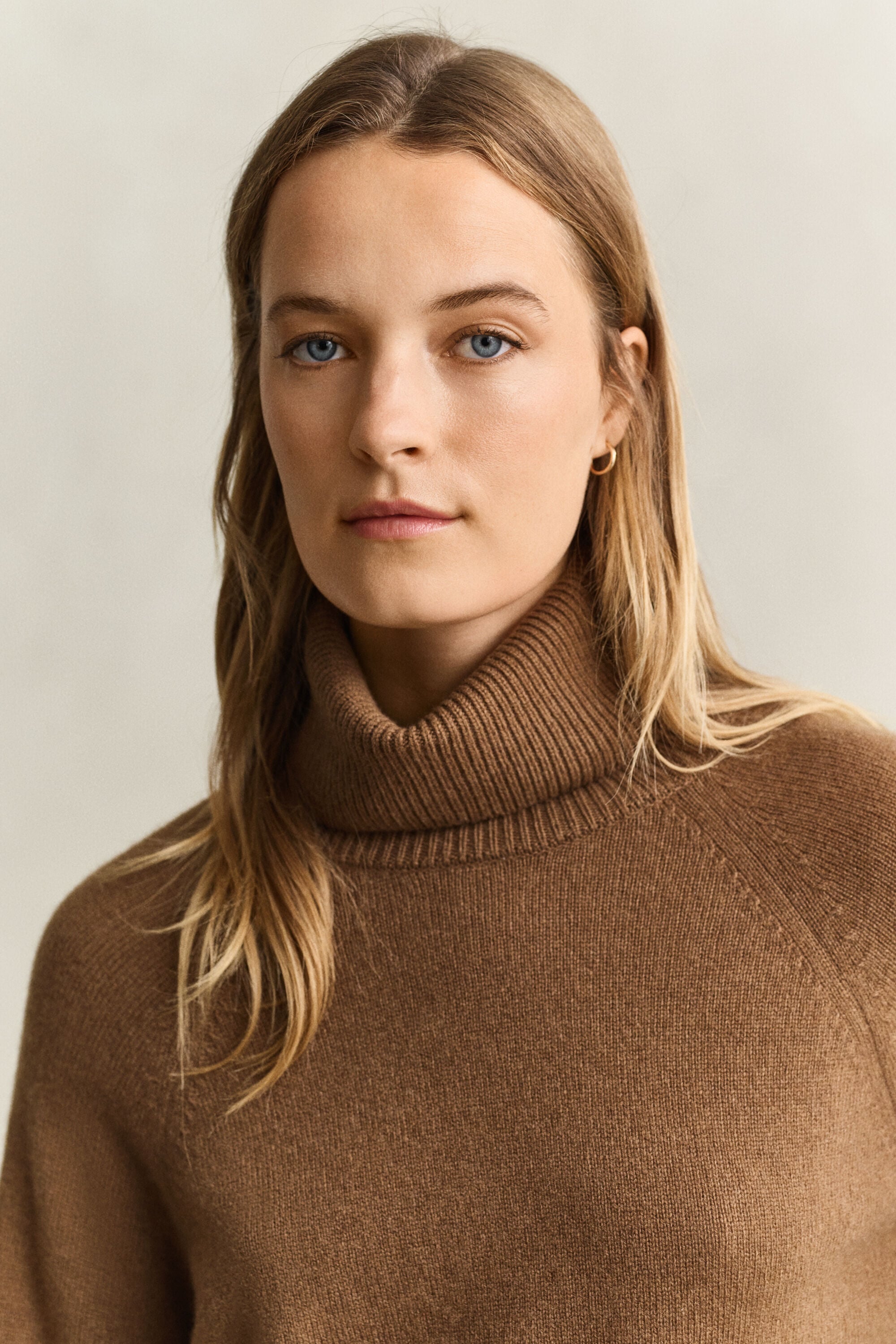 Pull col roulé en laine et cachemire