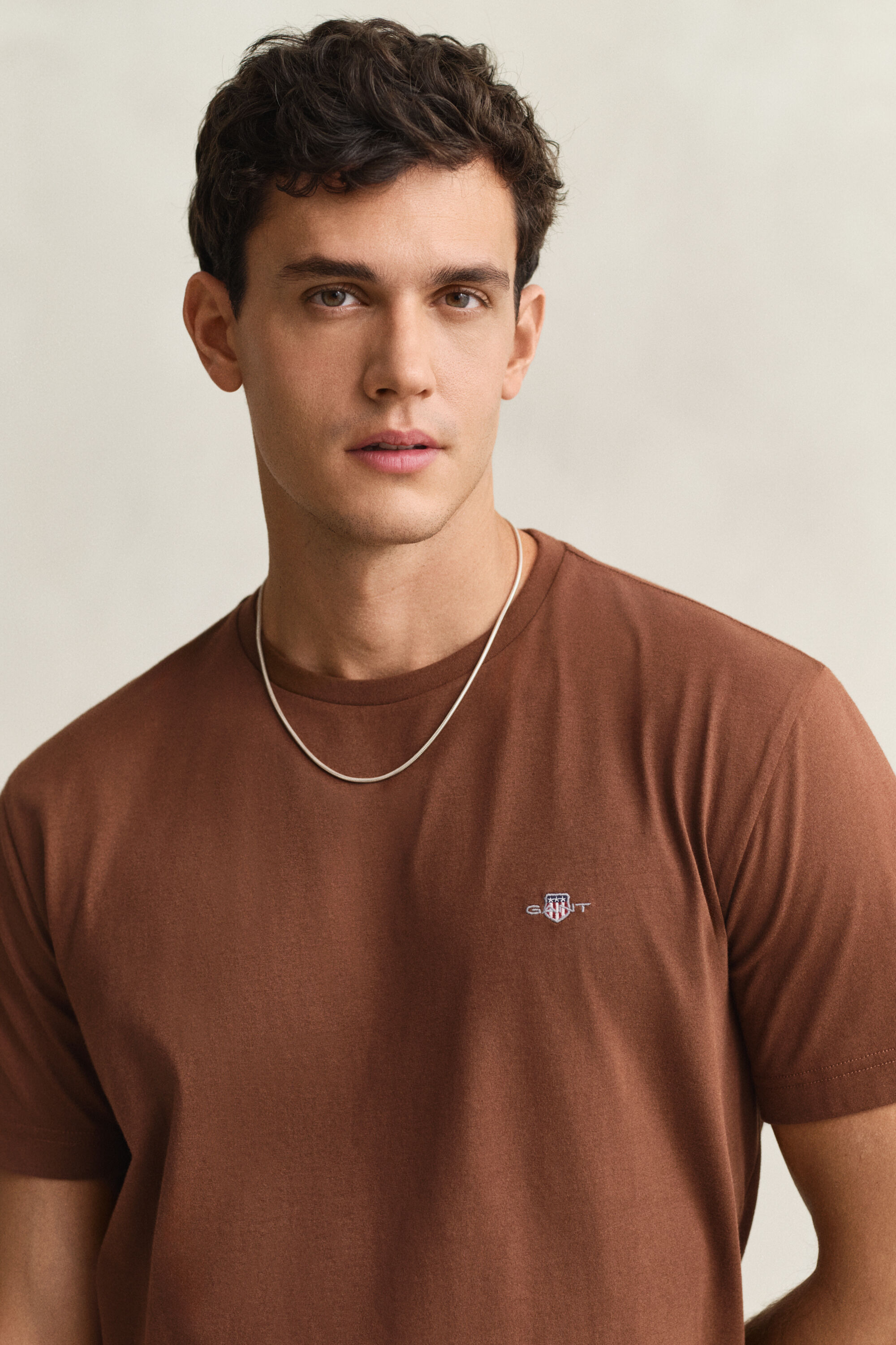 T-shirt coupe regular Shield