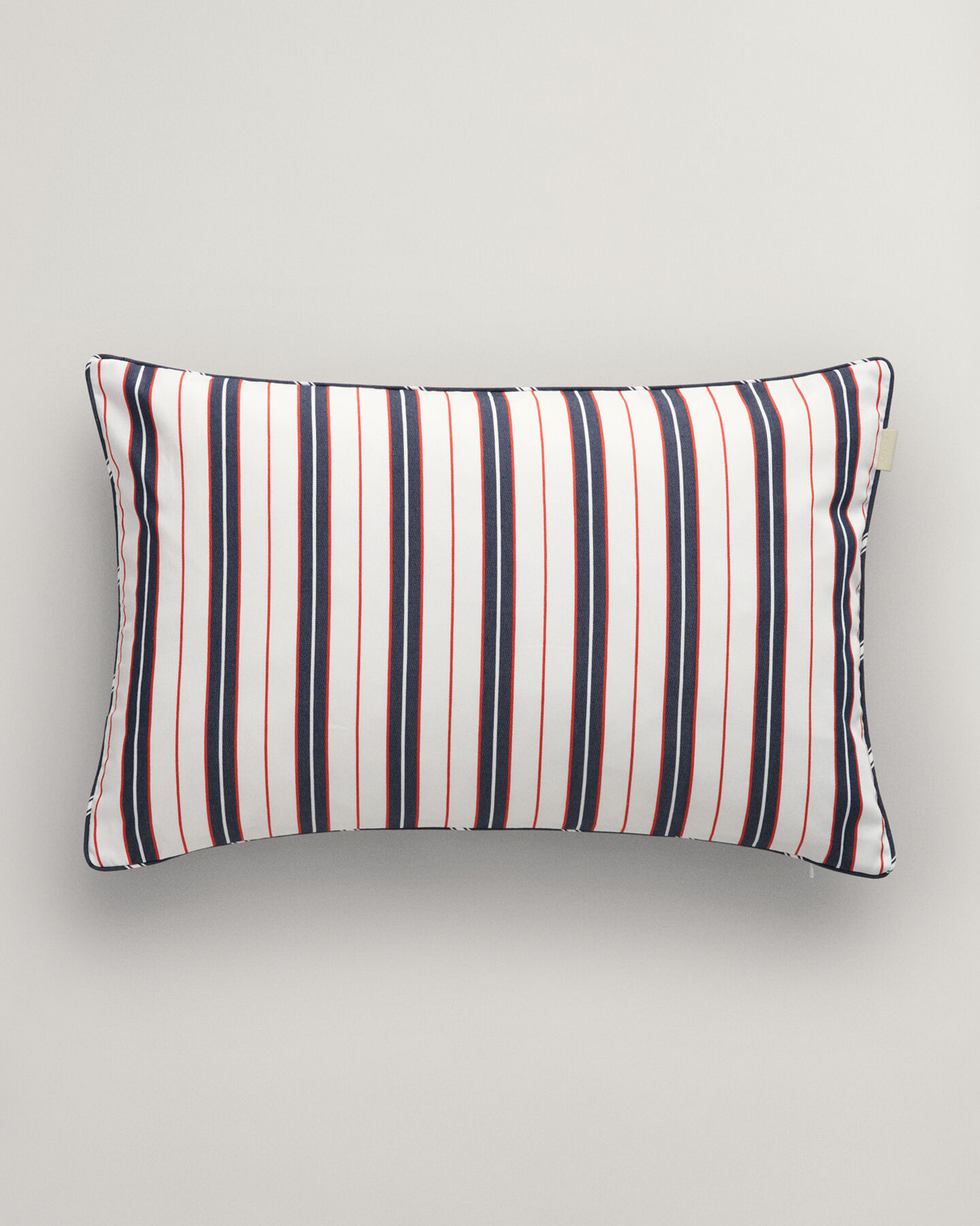 Housse de coussin à rayures variées