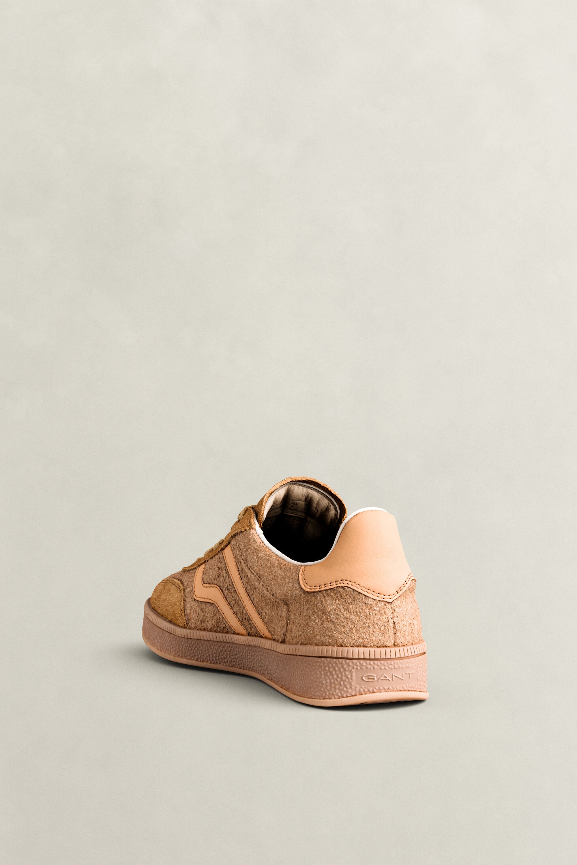 Baskets en daim et laine Cuzima