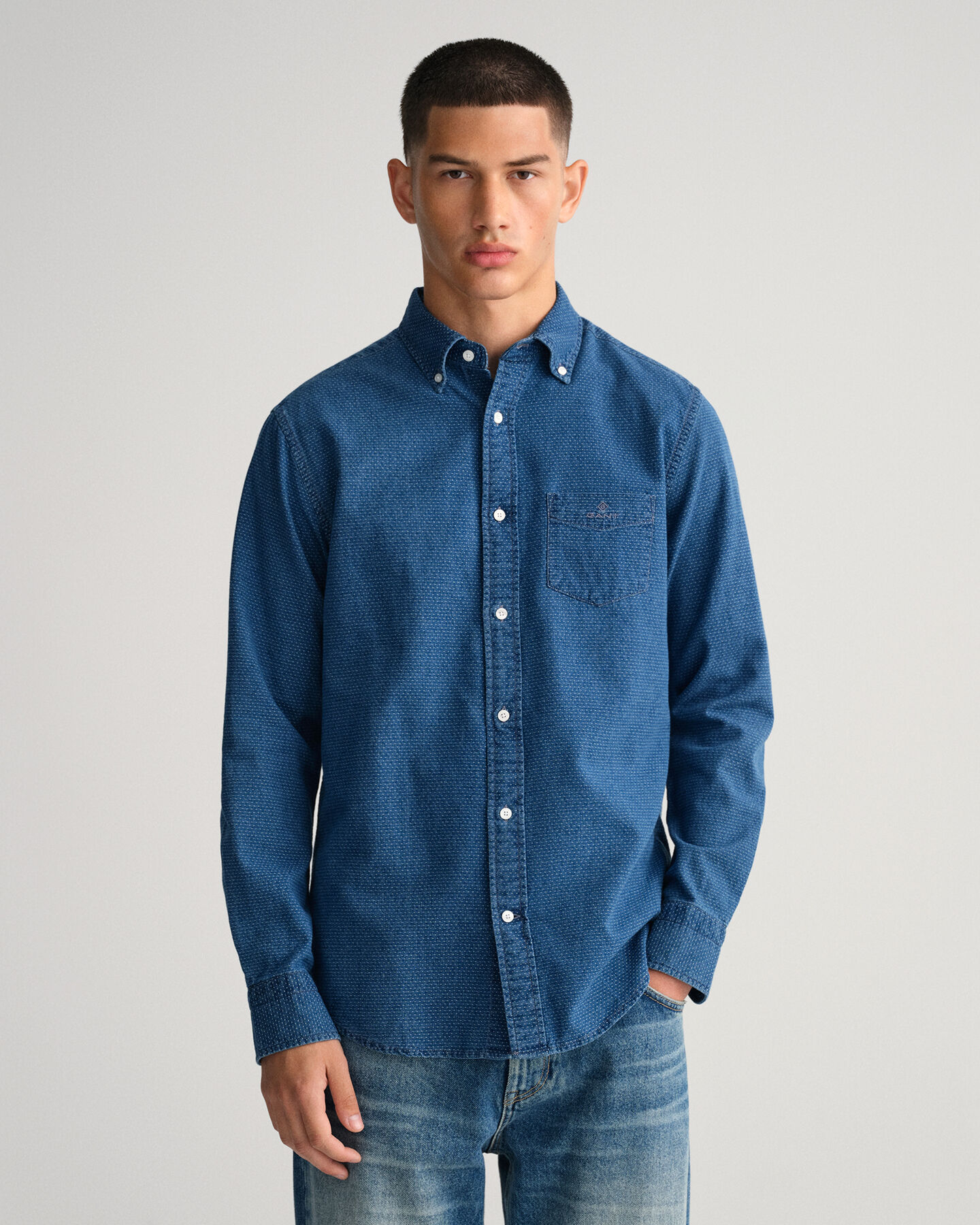 Chemise regular fit en jacquard indigo &agrave; pois