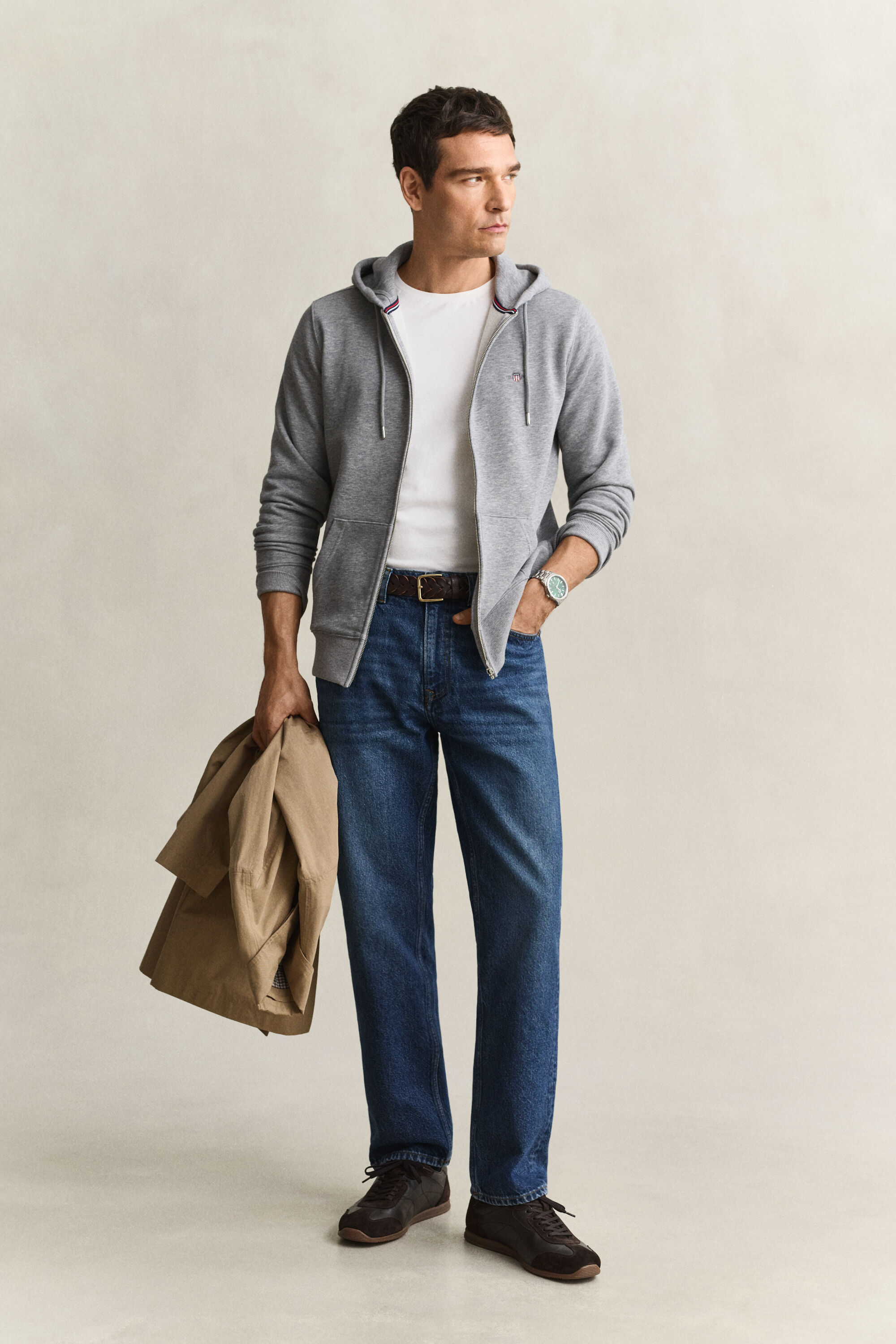 Sweat à capuche zippé avec écusson