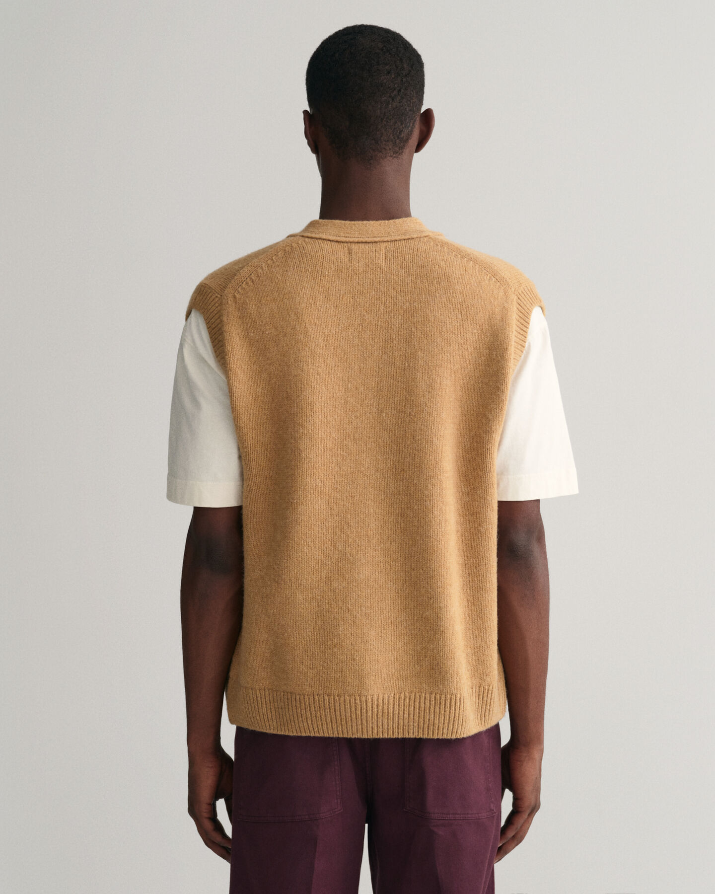 Gilet sans manches boutonné en laine douce