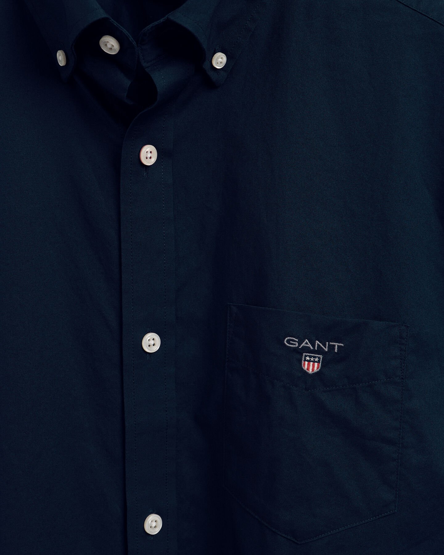 Chemise regular fit en popeline de coton &agrave; manches courtes