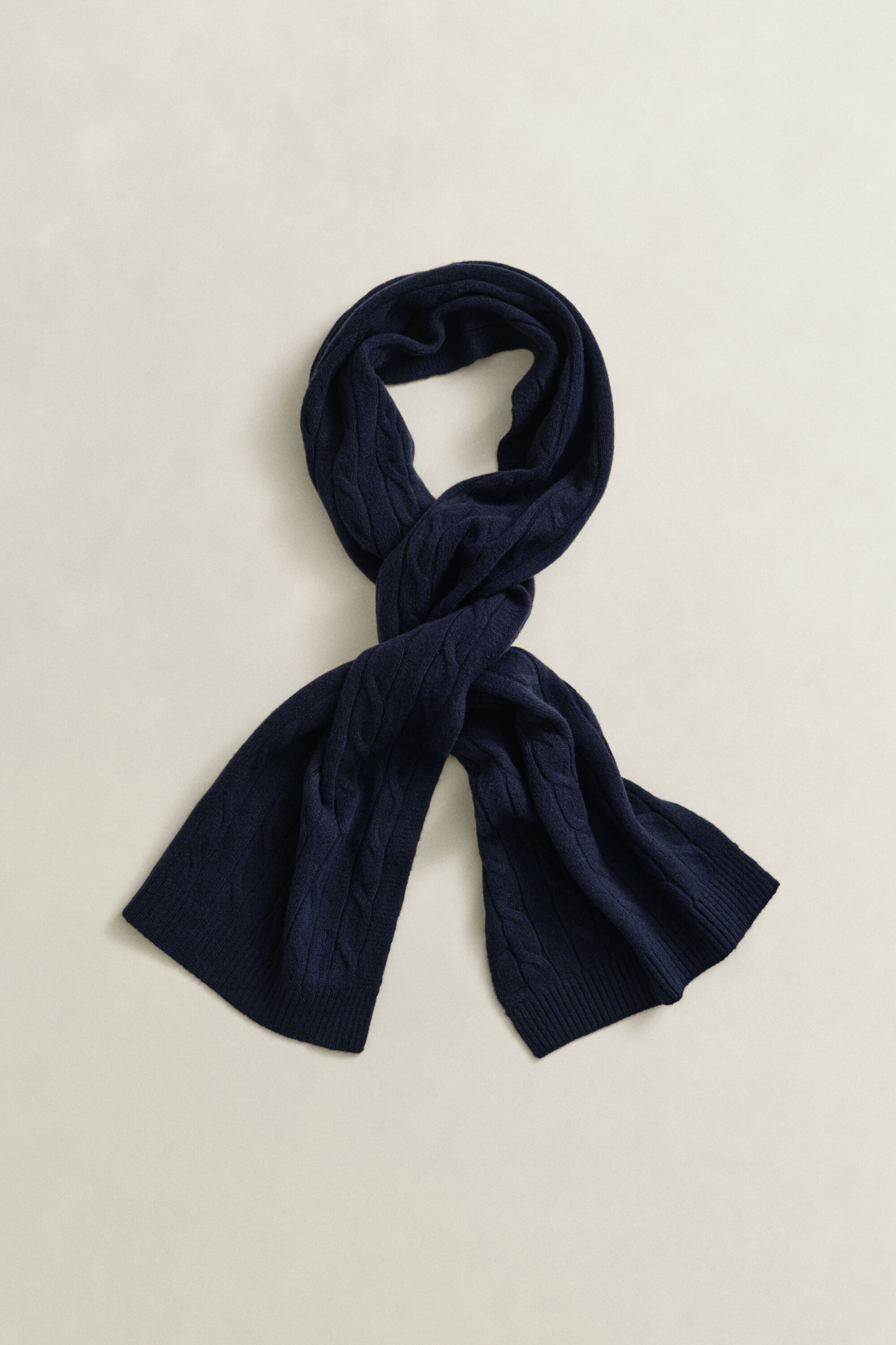 Écharpe en maille de laine à torsades