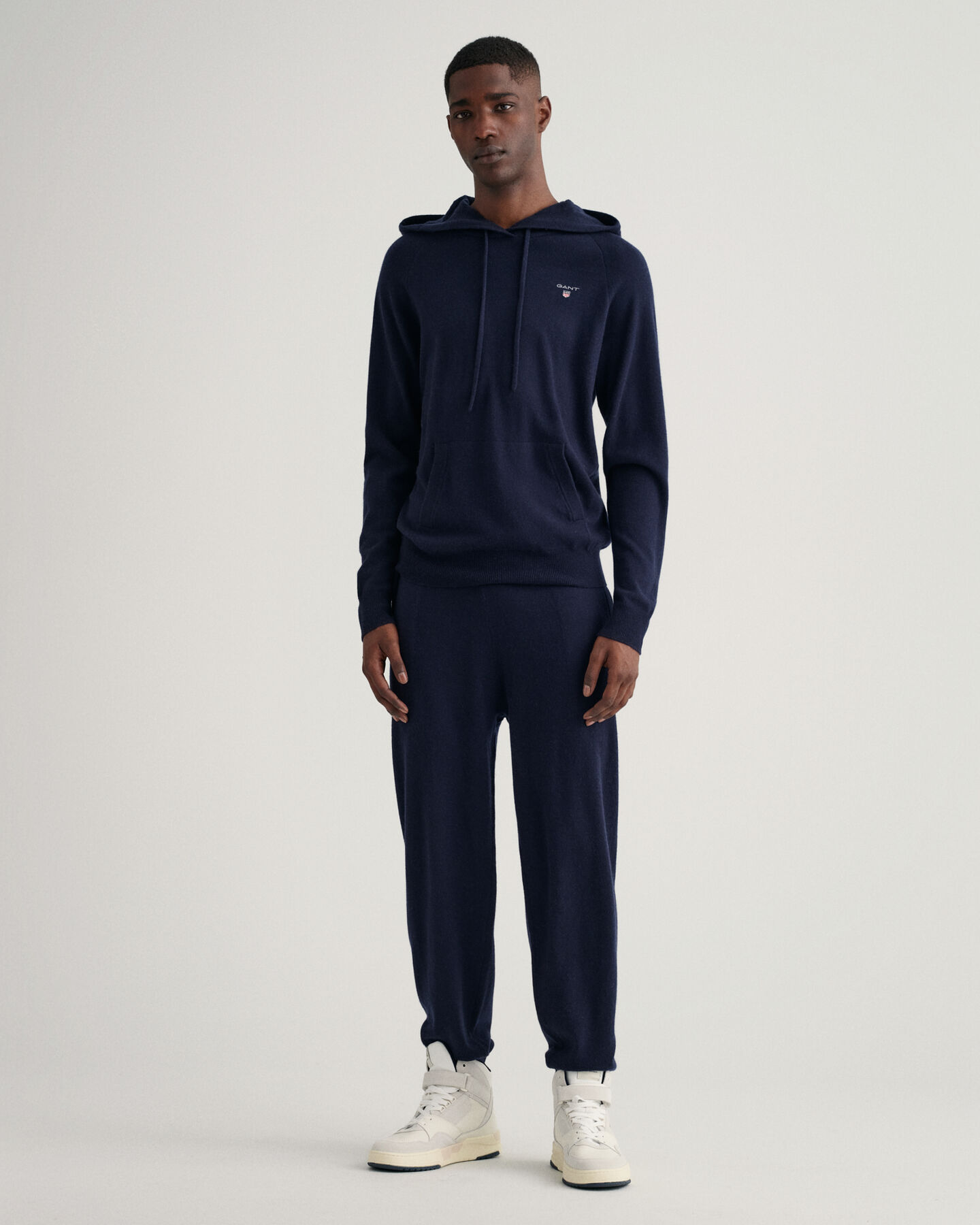 Sweat &agrave; capuche en maille