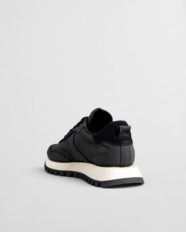 Baskets en daim et satin Caffay