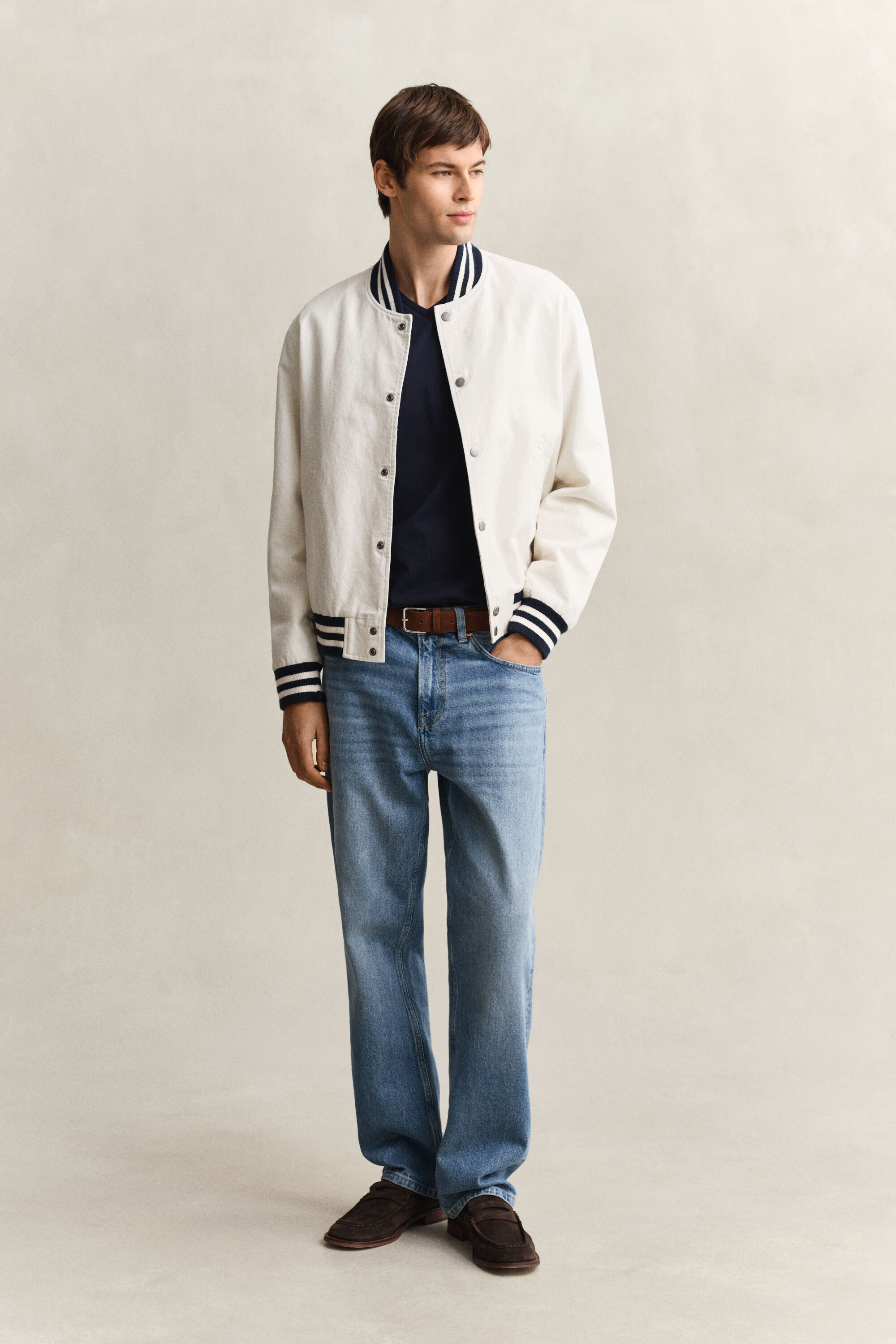 T-shirt col V coupe slim Shield