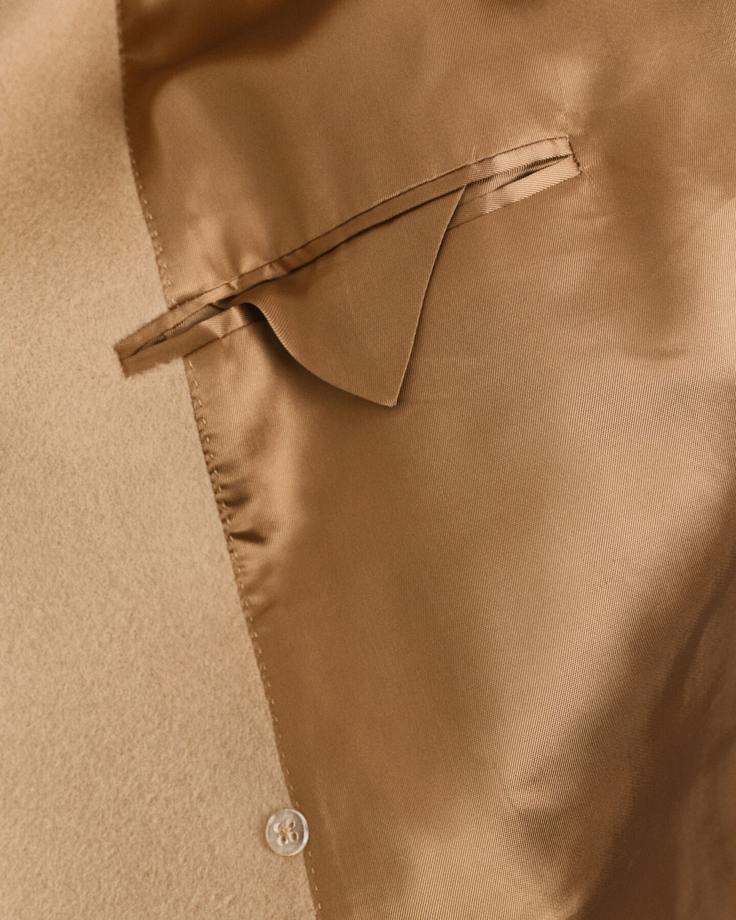 Manteau à boutonnage croisé en laine