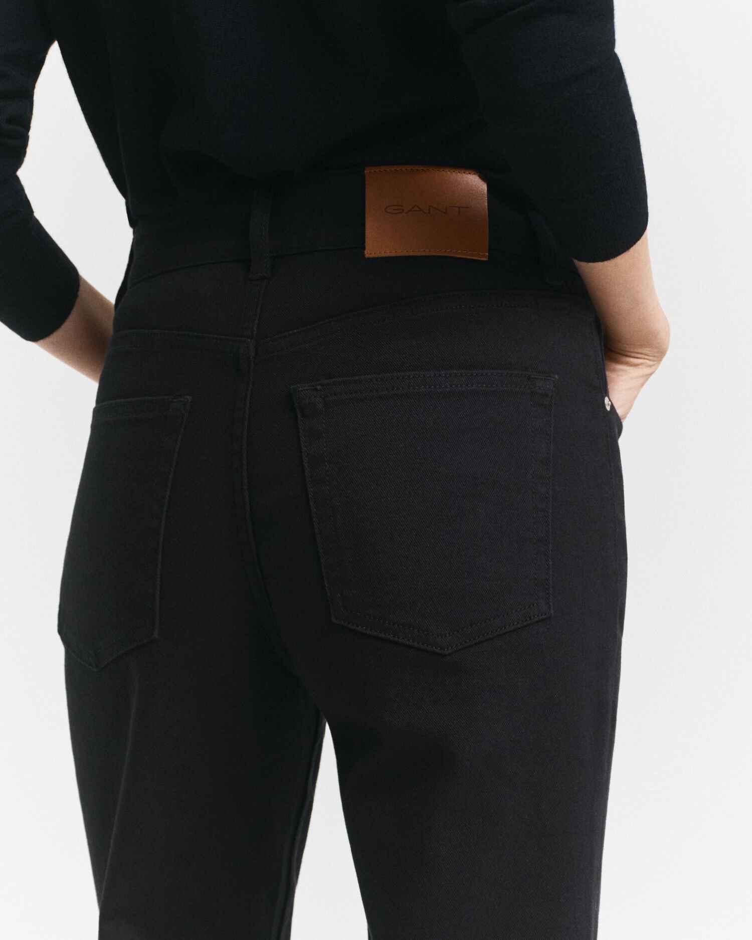 Jean slim fit évasé noir