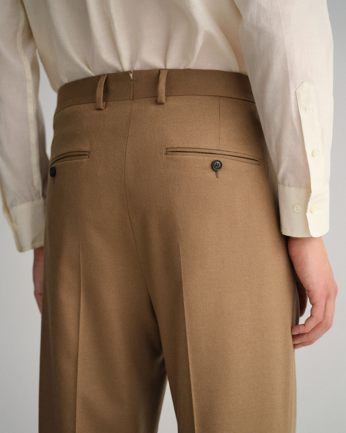 Pantalon de costume en flanelle à jambes larges