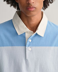 Polo Rugger r&eacute;tro &agrave; manches courtes avec rayures en colour-block