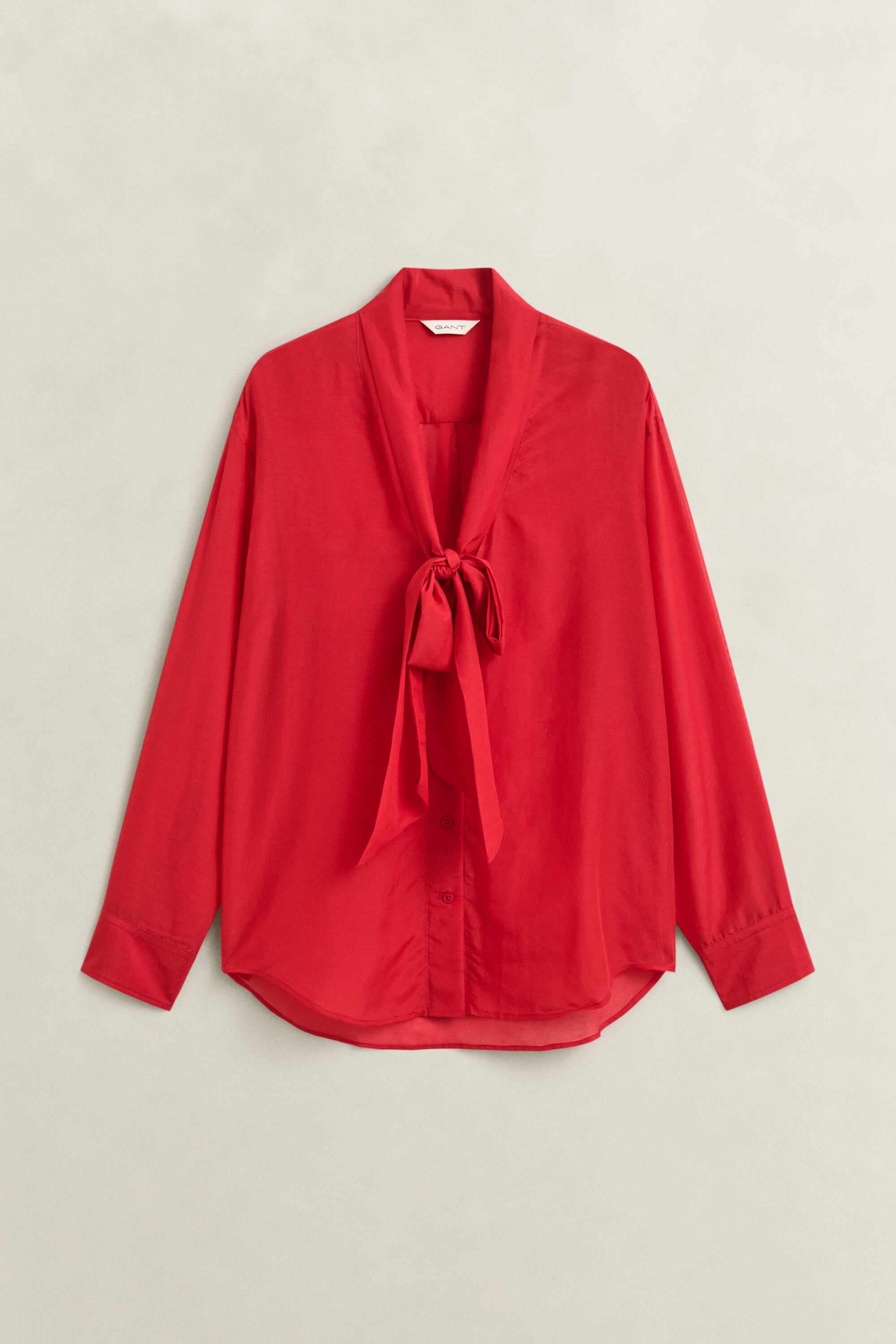 Chemise en coton et soie avec nœud lavallière
