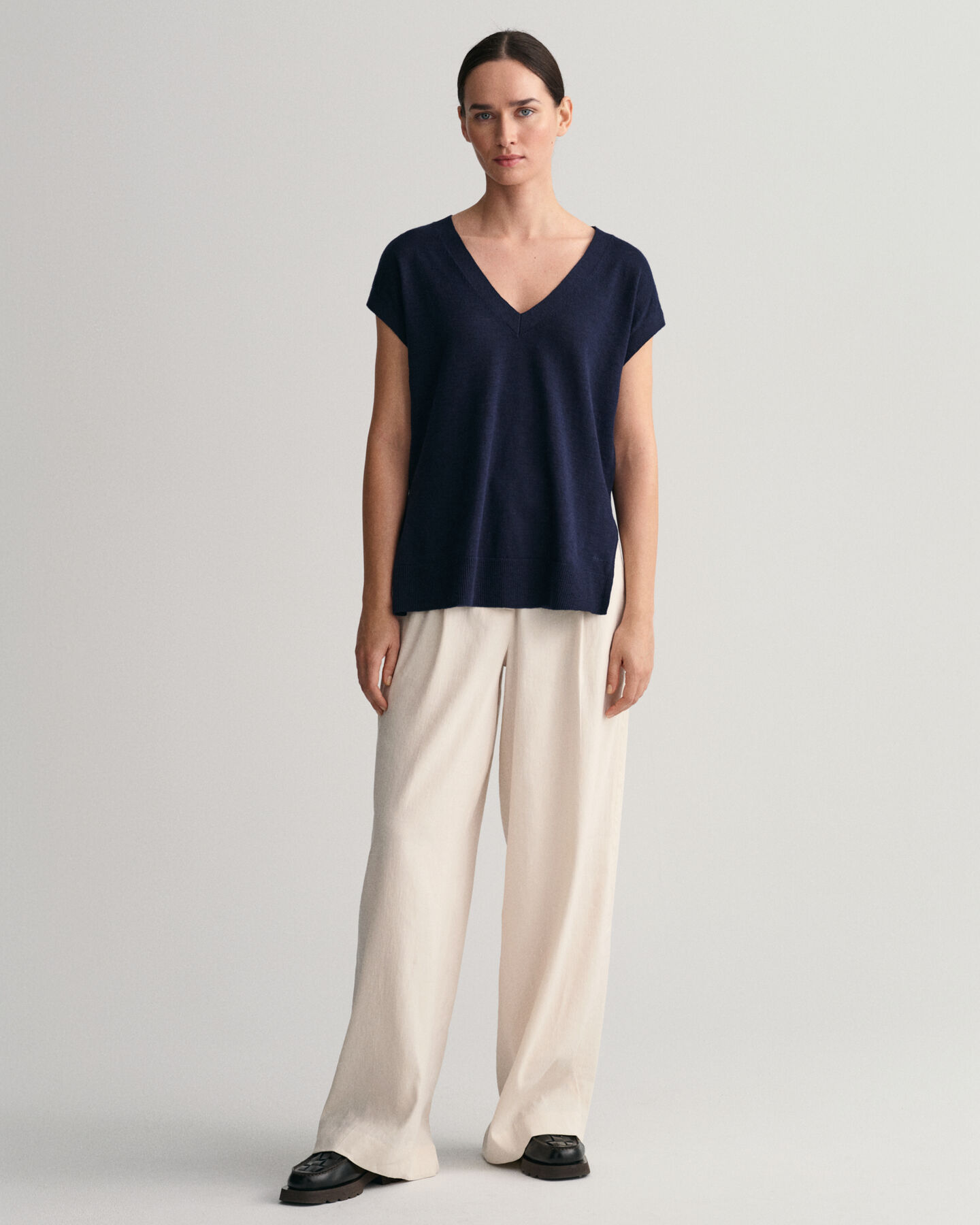 Pull sans manches col V en lin mélangé