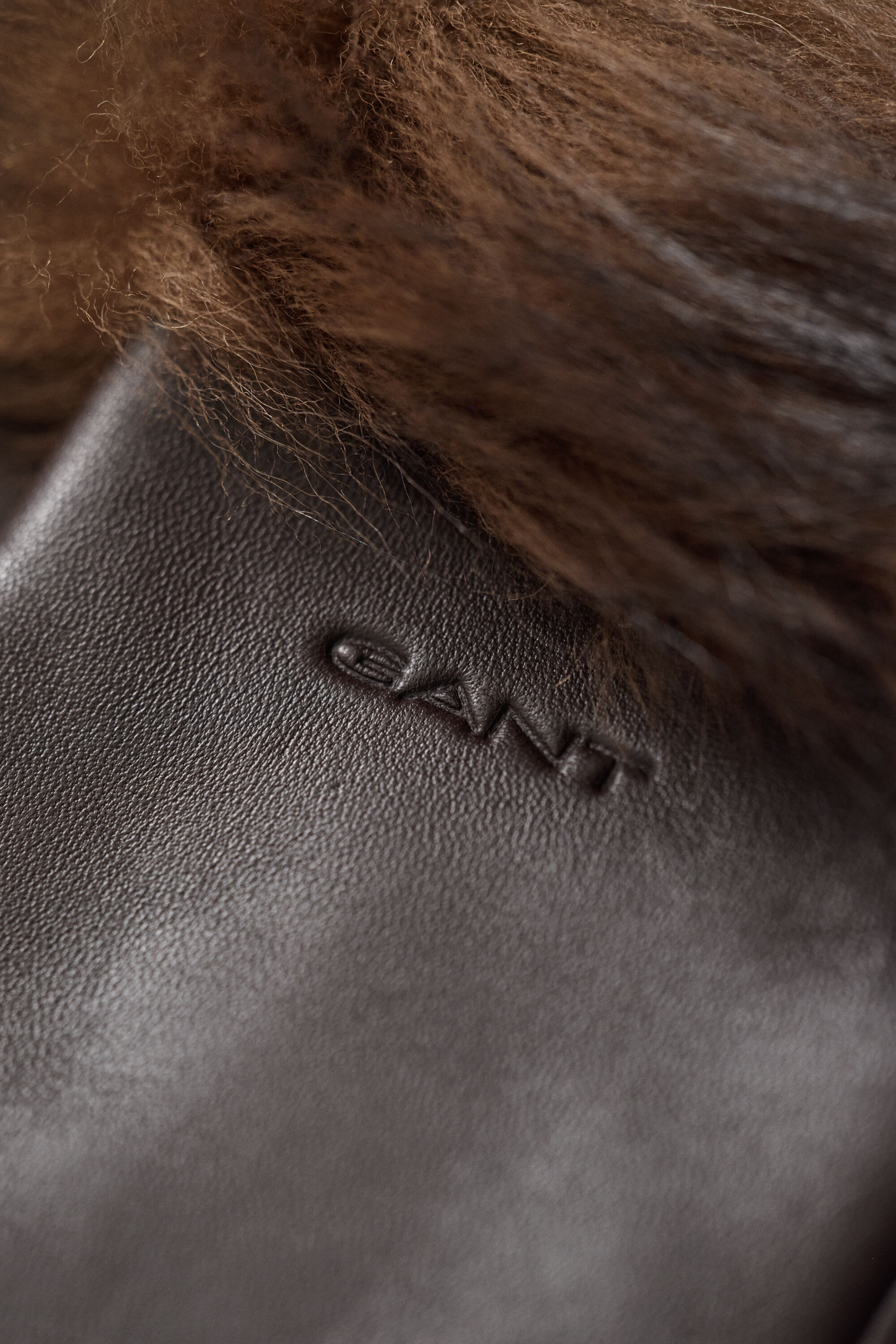 Gants en cuir avec poignets en peau lainée