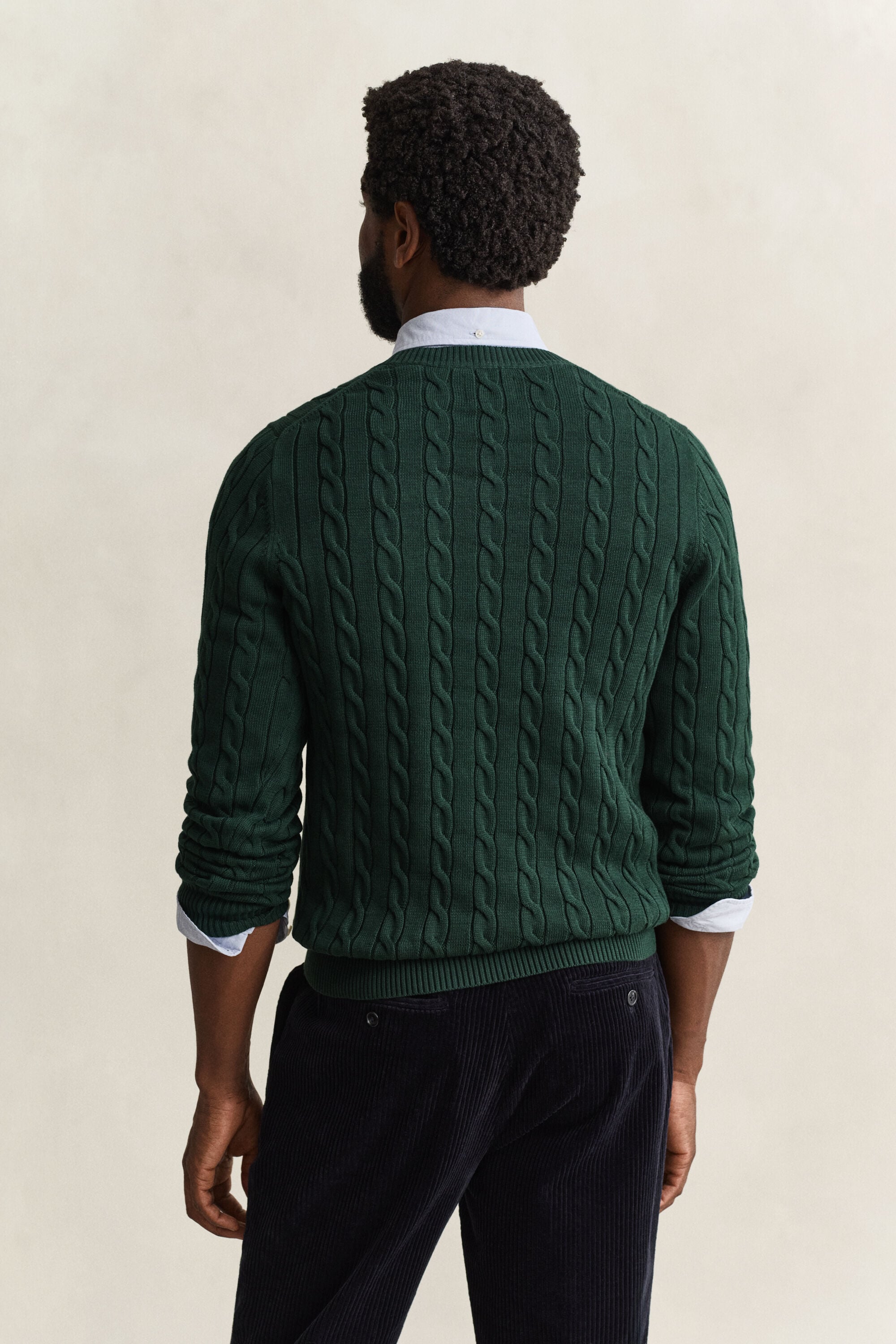 Pull en maille torsadée classique