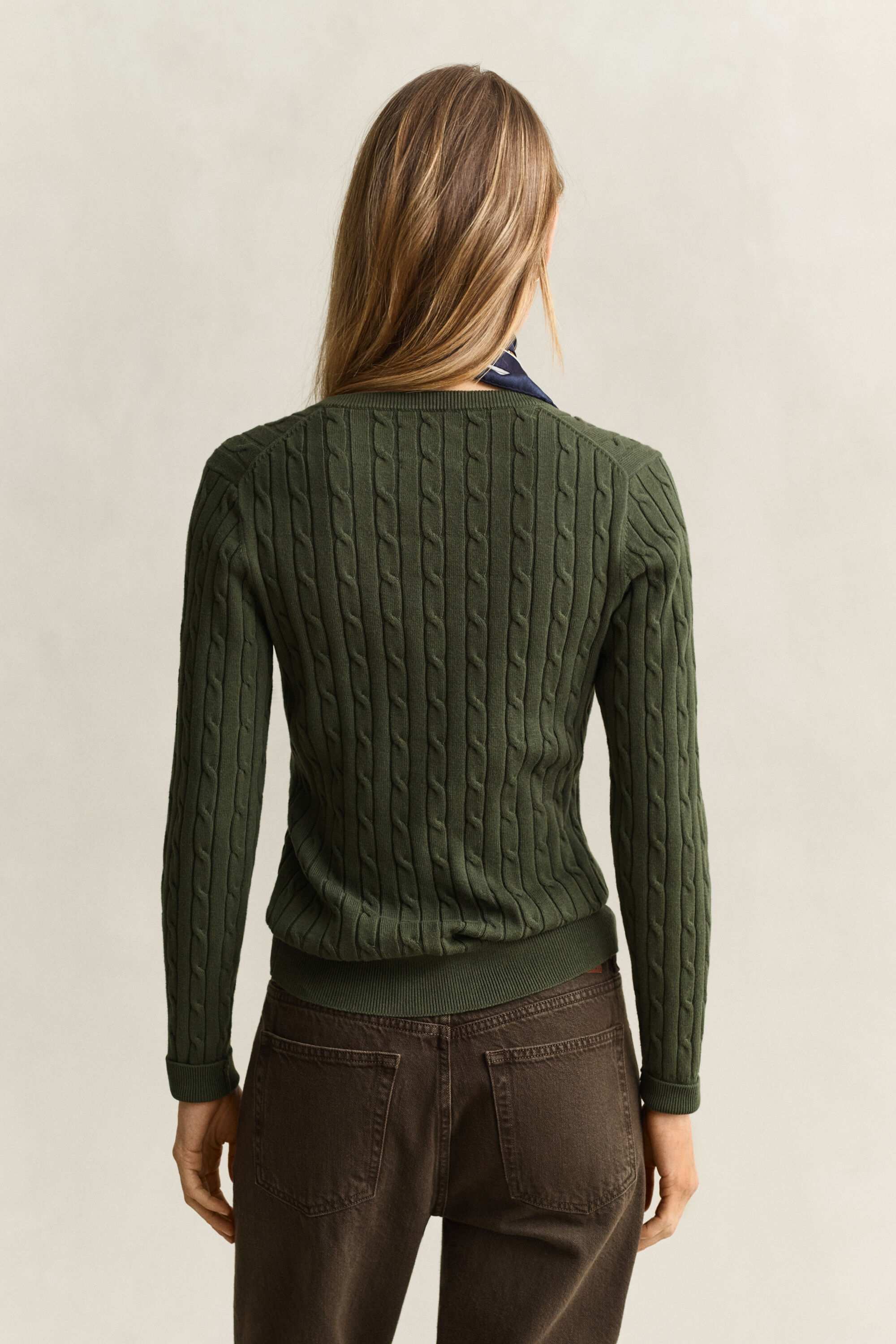Pull en maille torsadée classique