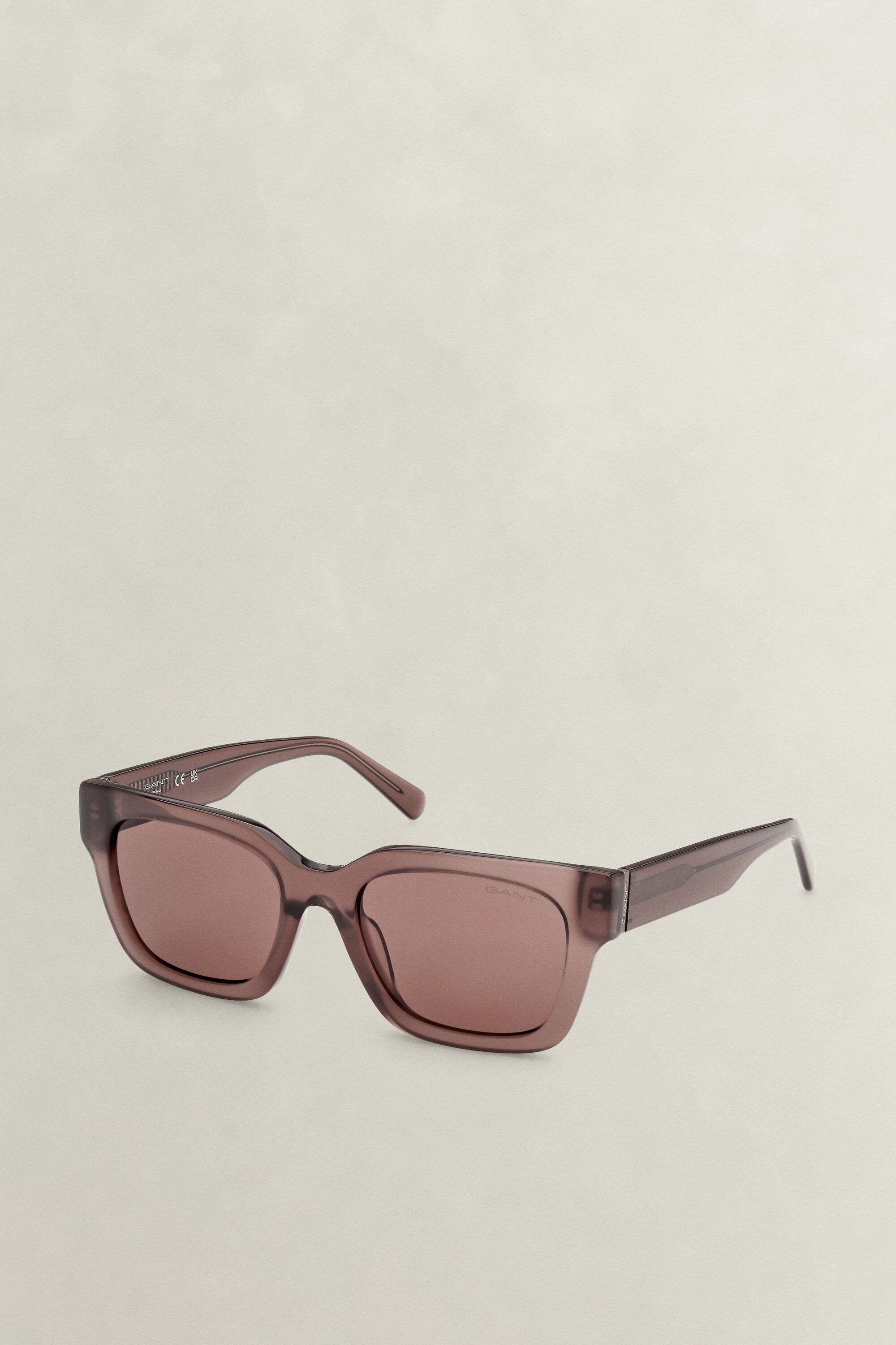 Lunettes de soleil géométriques