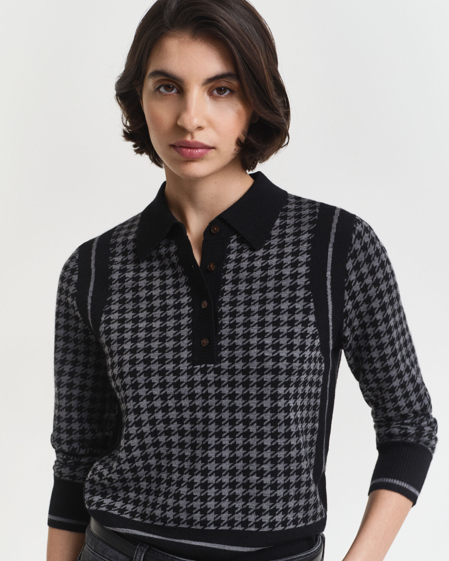 Pull façon polo en jacquard à motif pied-de-poule