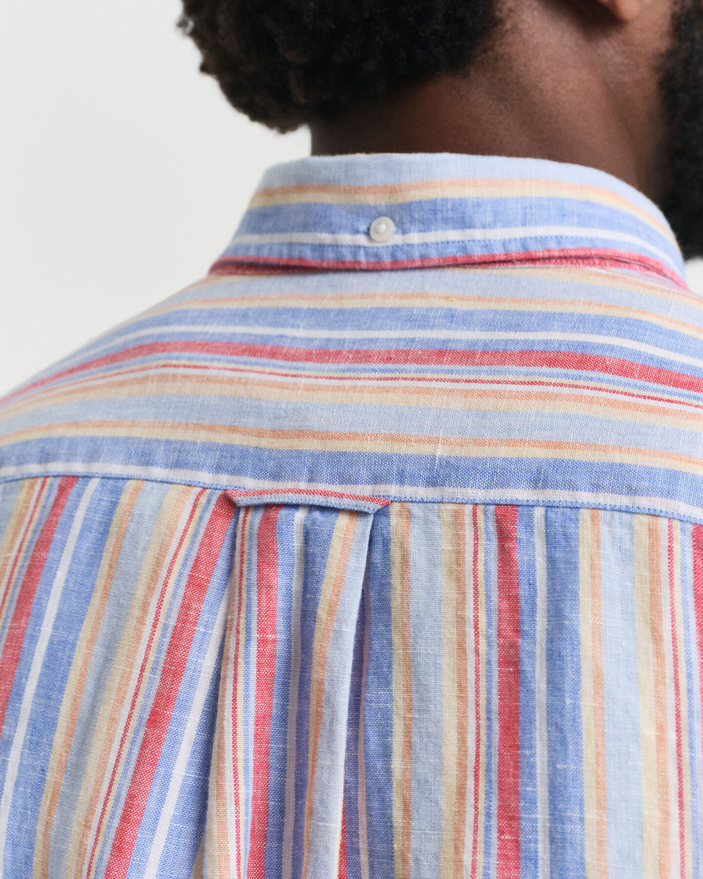 Chemise coupe regular en lin à rayures multicolores