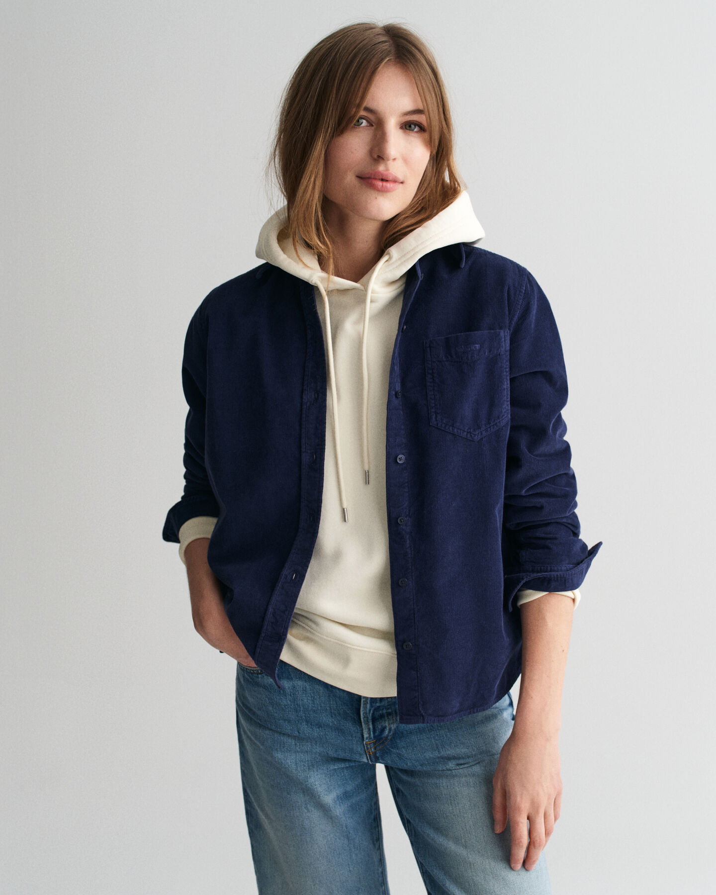 Chemise regular fit en velours côtelé