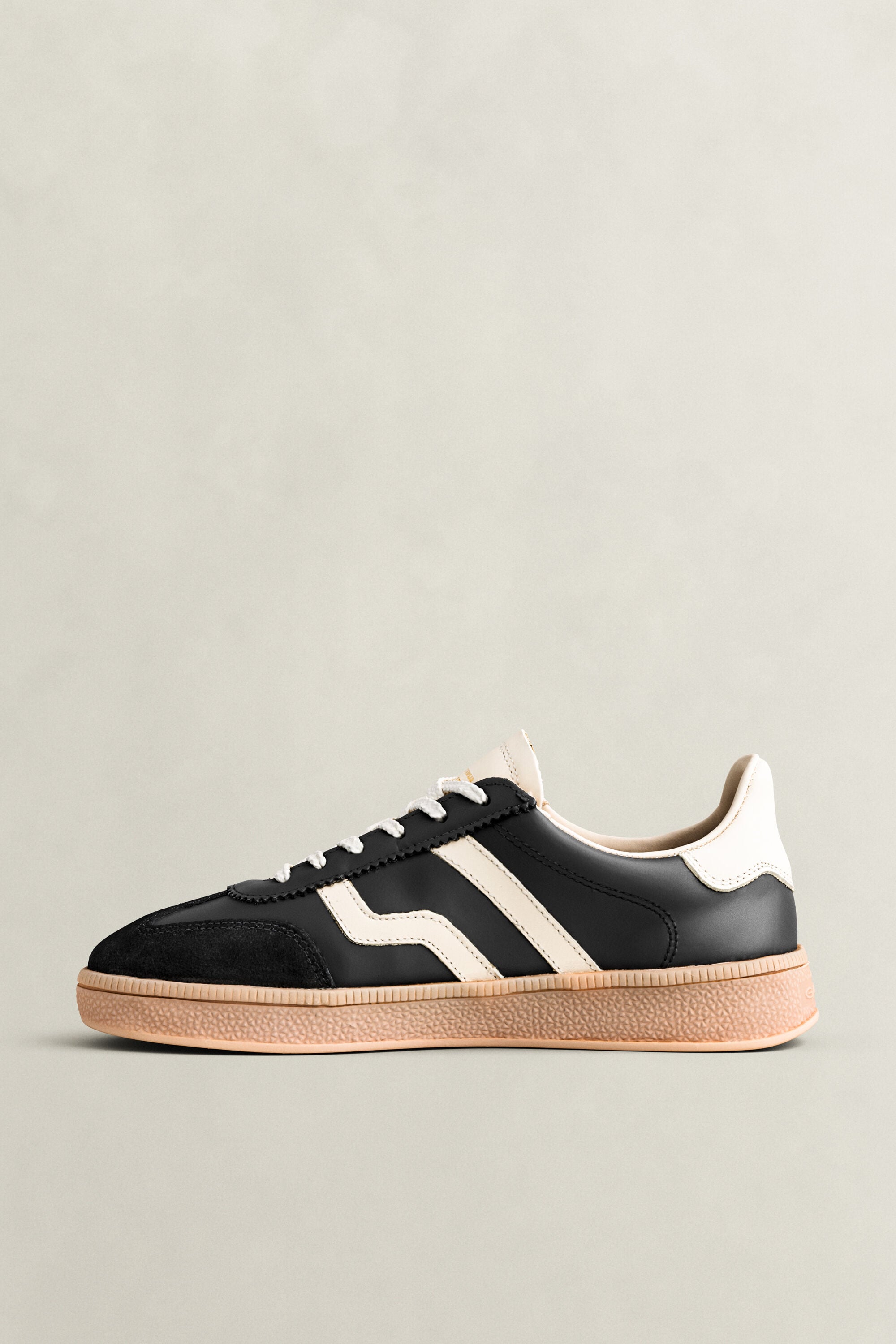 Baskets en daim et cuir Cuzima