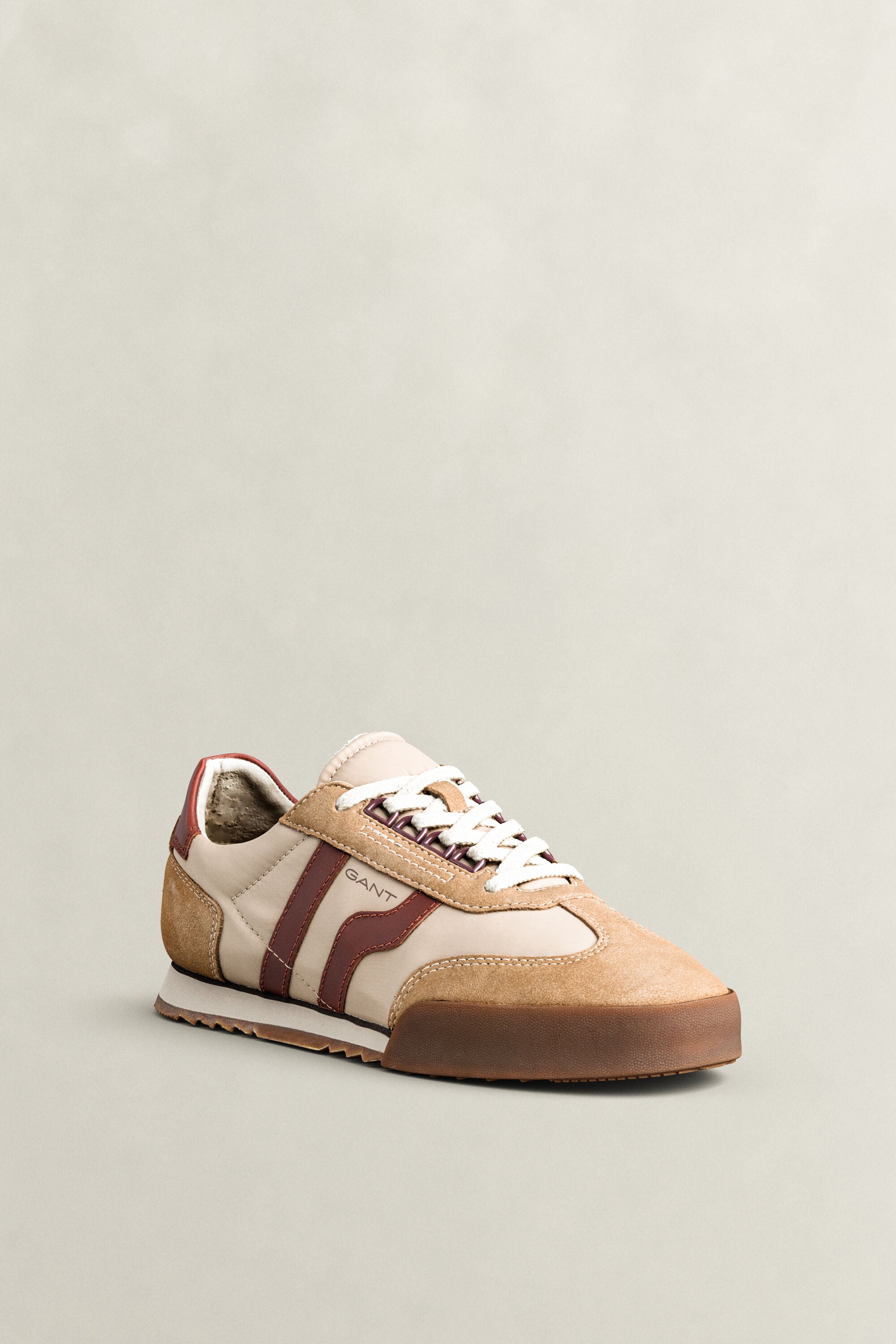 Baskets en daim Baylle