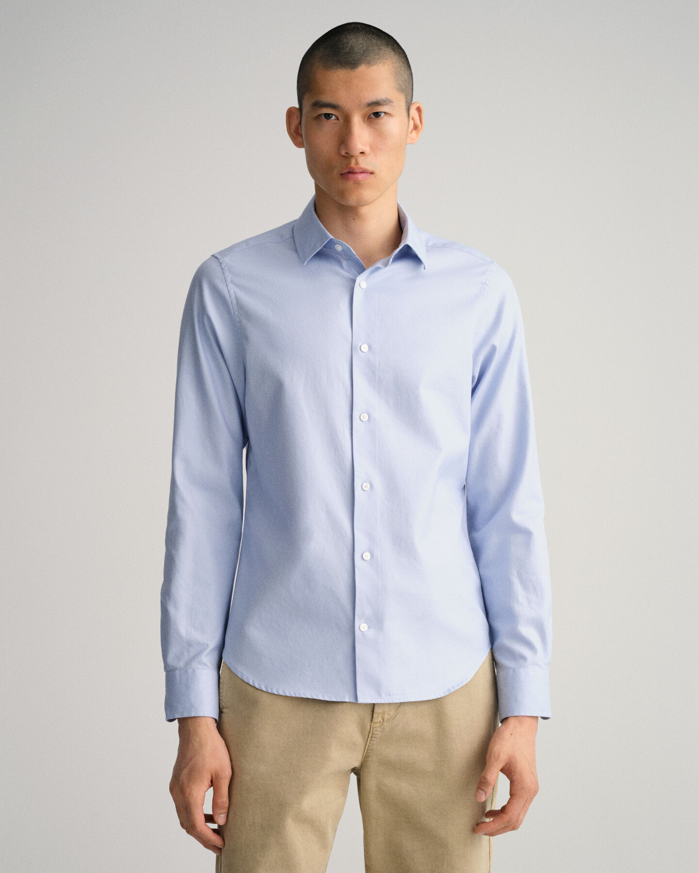 Chemise slim fit en sergé uni