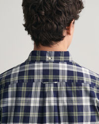 Chemise regular fit &agrave; manches courtes en popeline &agrave; carreaux