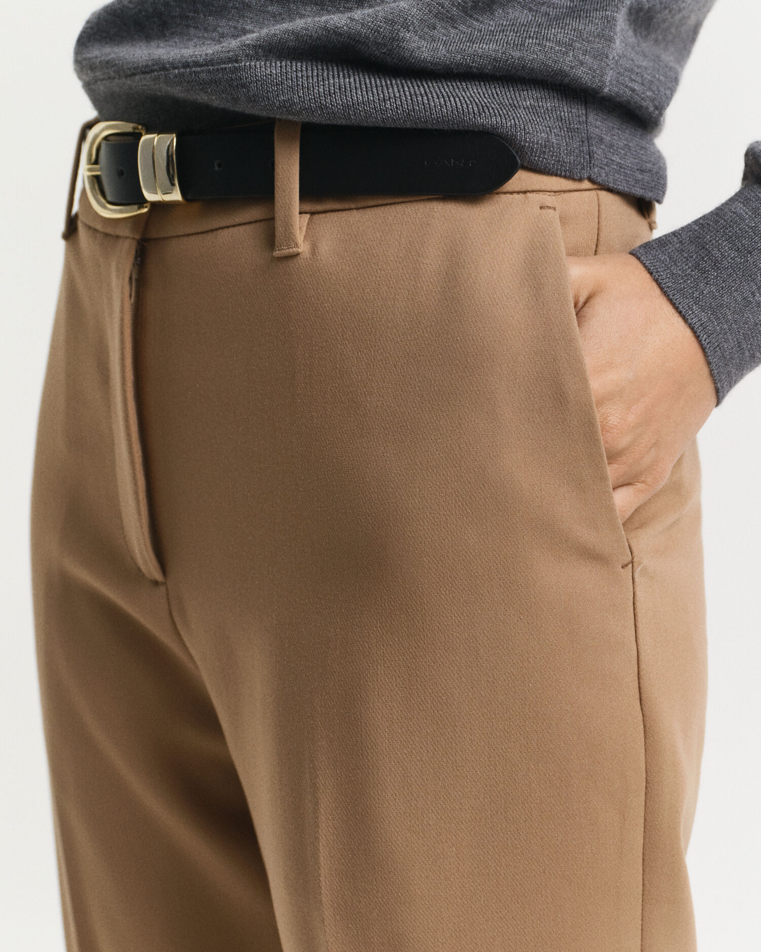 Pantalon coupe slim évasé