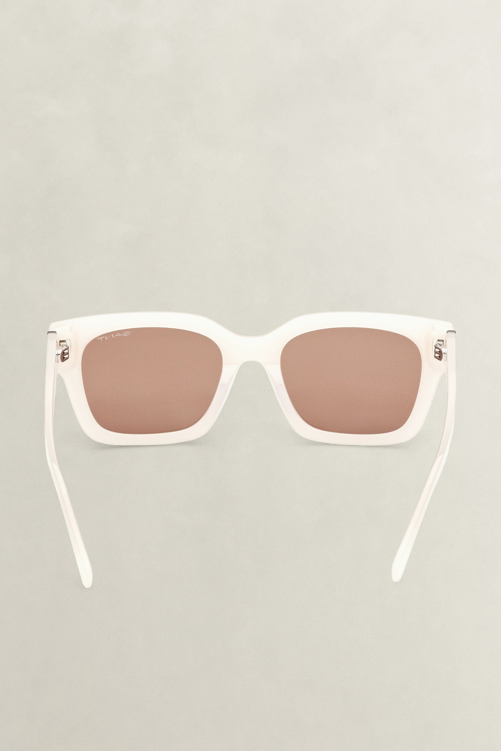 Lunettes de soleil géométriques