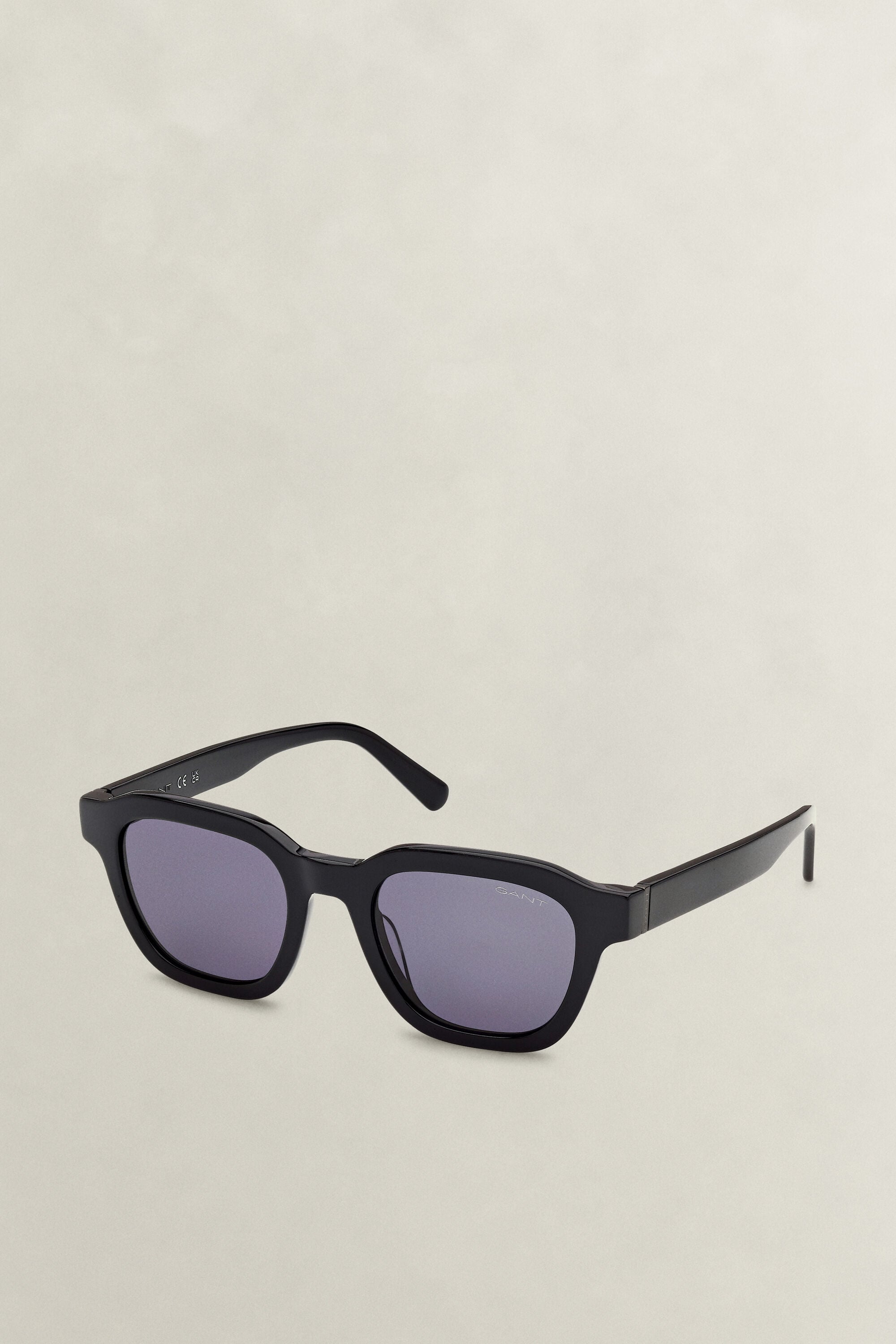 Lunettes de soleil géométriques