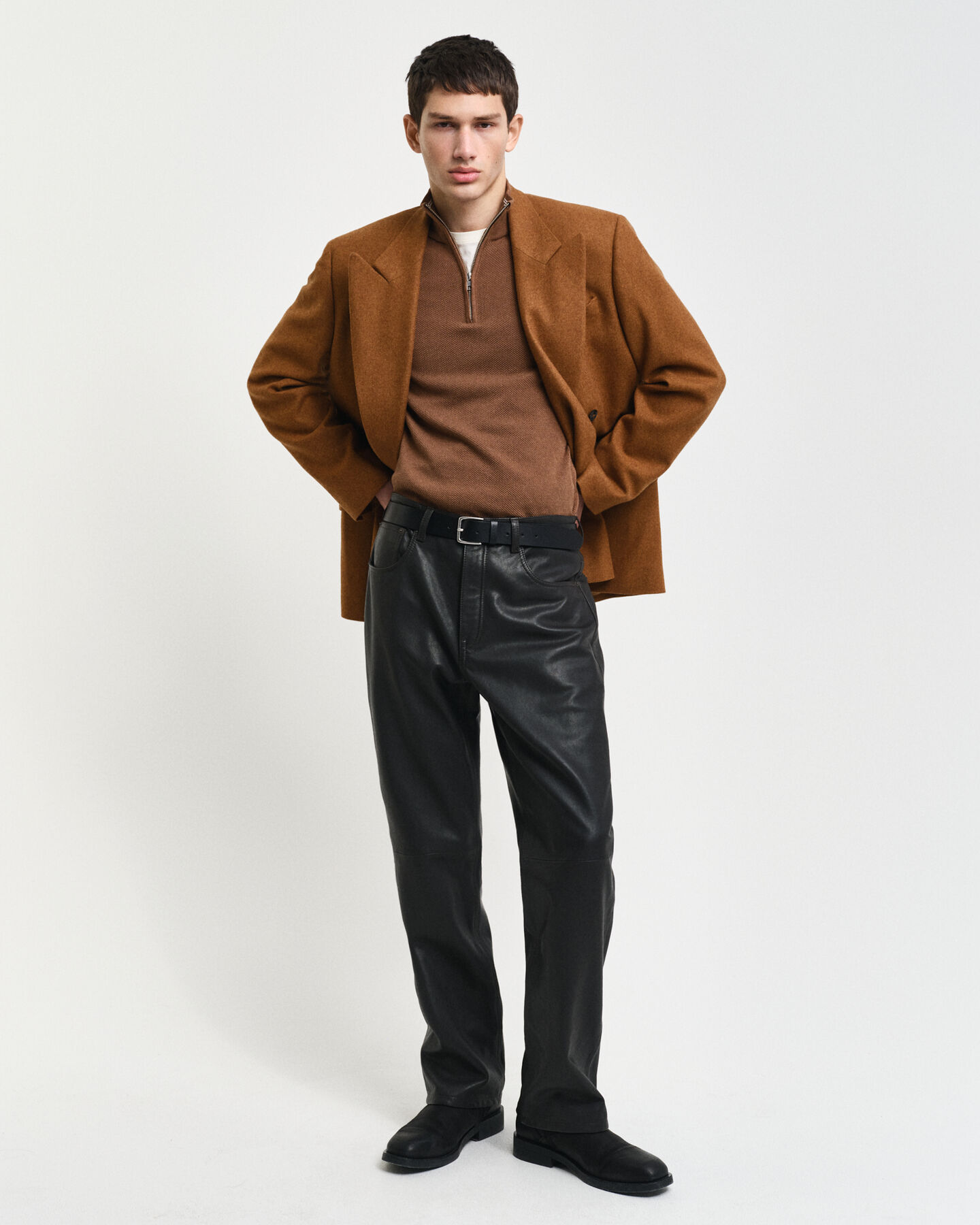 Jean en cuir à 5 poches