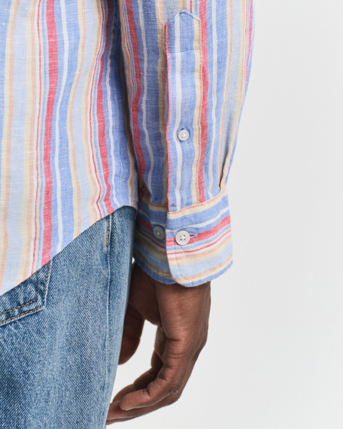 Chemise coupe regular en lin à rayures multicolores