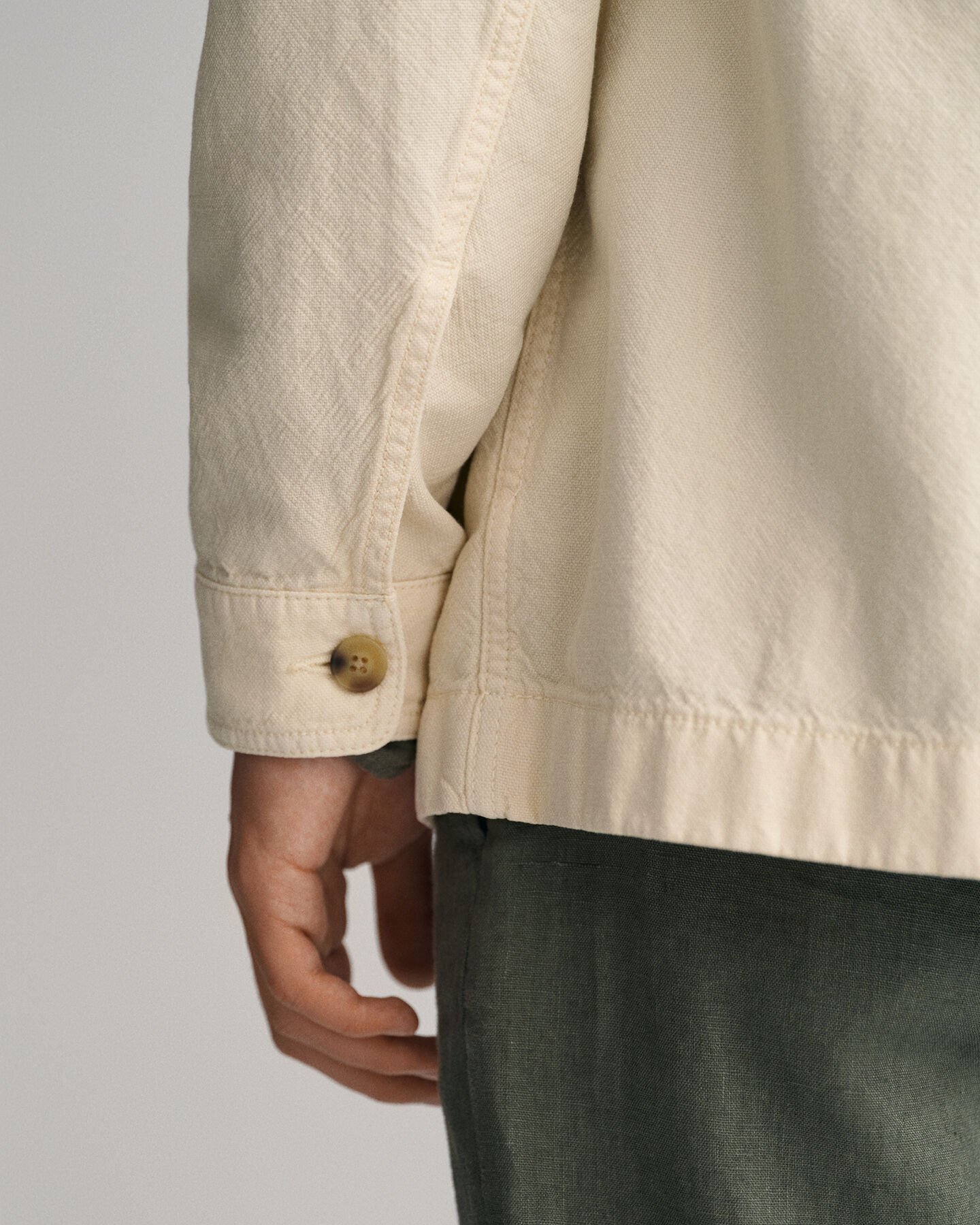 Surchemise en coton et lin teinte en pi&egrave;ce